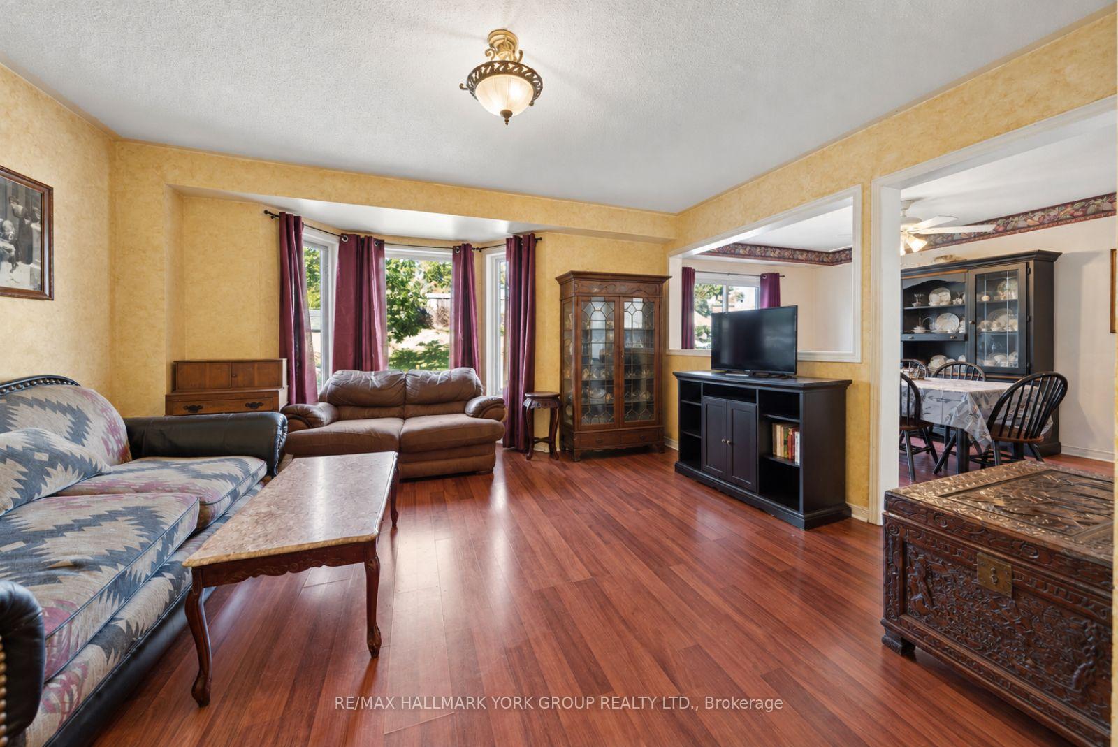 Photo 10 of 537 Walpole Crescent, Newmarket, Stonehaven-Wyndham — HOMEH