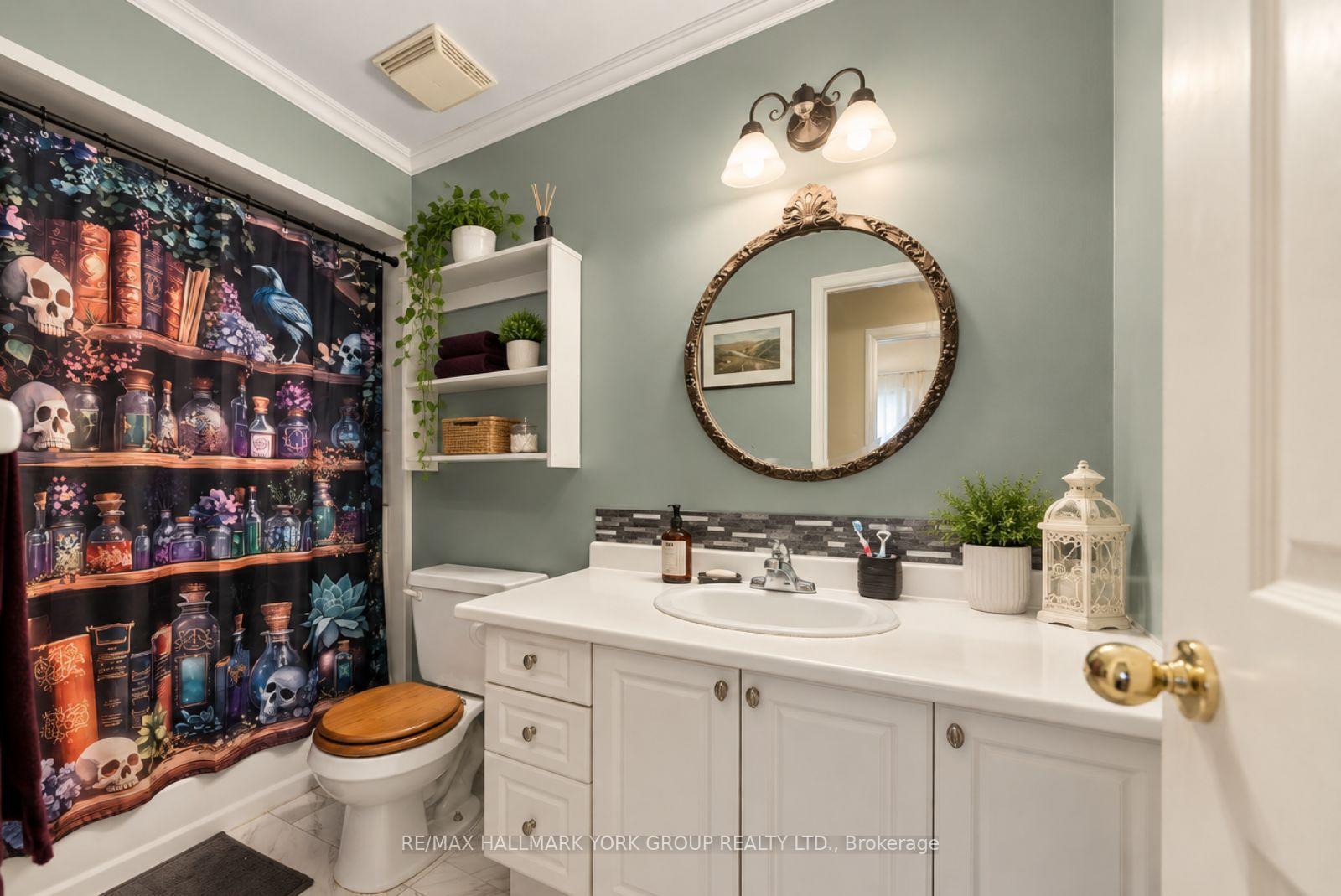 Photo 12 of 537 Walpole Crescent, Newmarket, Stonehaven-Wyndham — HOMEH