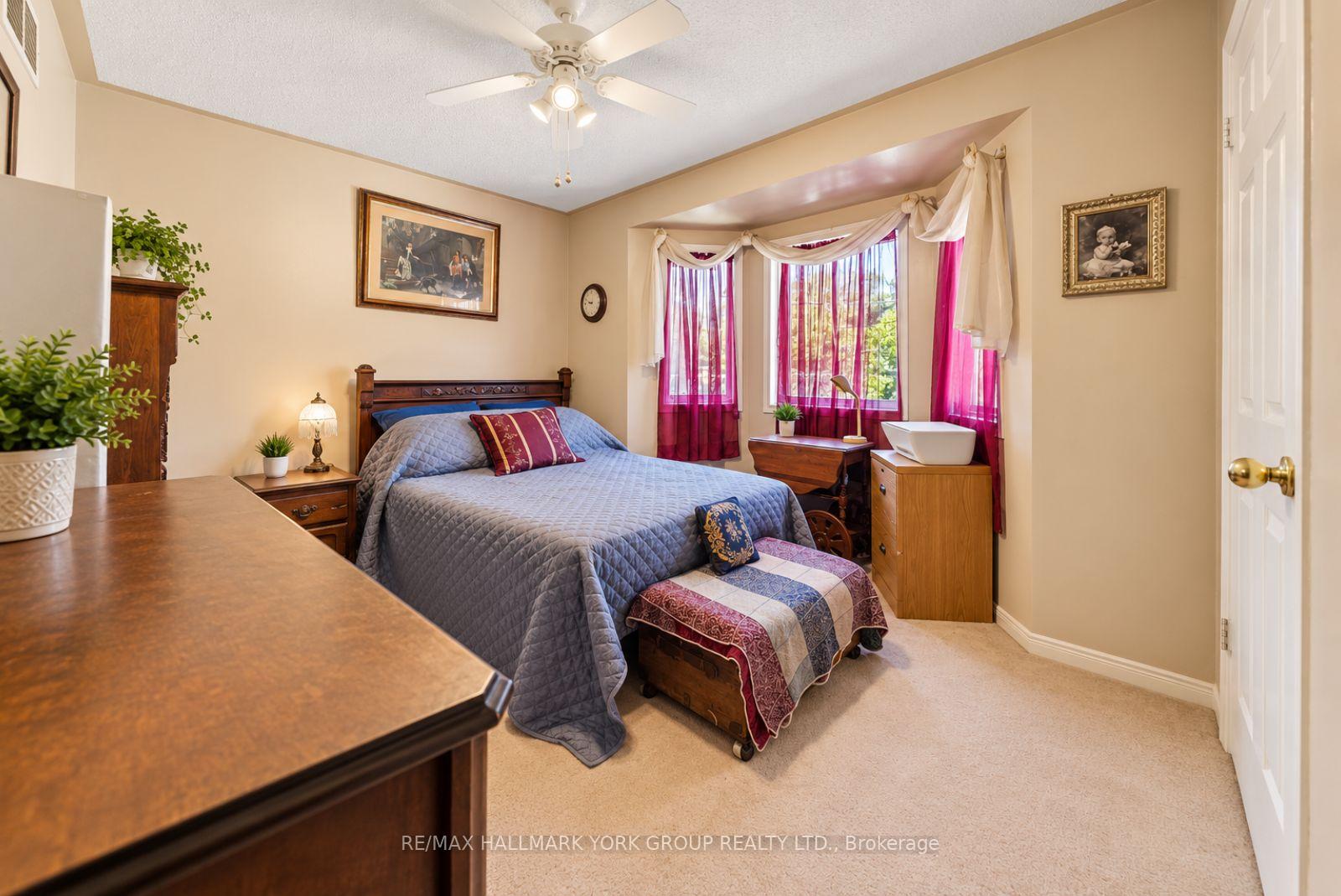 Photo 14 of 537 Walpole Crescent, Newmarket, Stonehaven-Wyndham — HOMEH