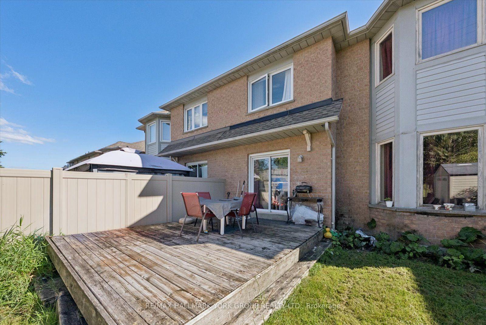Photo 17 of 537 Walpole Crescent, Newmarket, Stonehaven-Wyndham — HOMEH