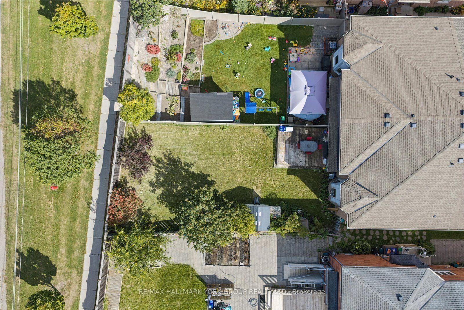 Photo 21 of 537 Walpole Crescent, Newmarket, Stonehaven-Wyndham — HOMEH