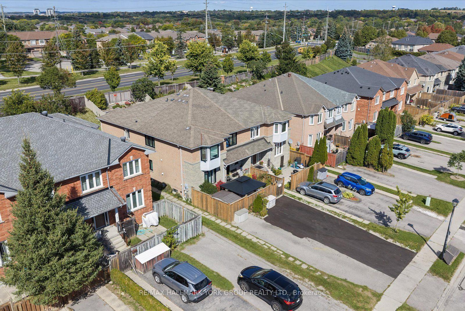 Photo 24 of 537 Walpole Crescent, Newmarket, Stonehaven-Wyndham — HOMEH