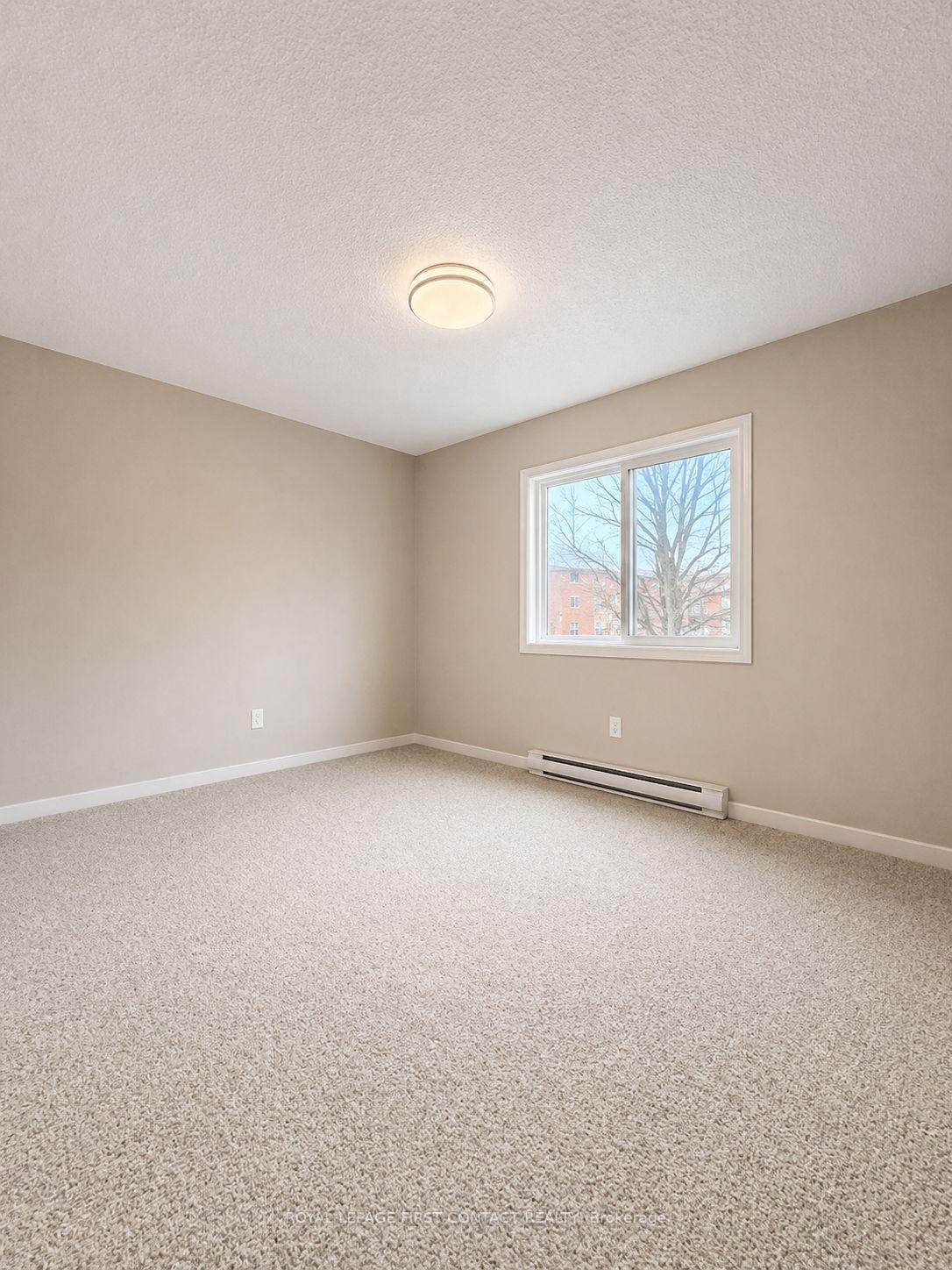 Photo 7 of Unit B7, 179 Edgehill Drive, Barrie, Letitia Heights — HOMEH