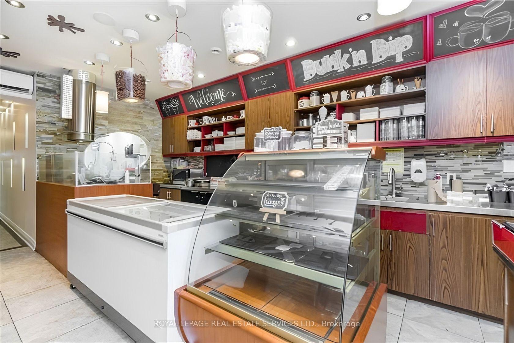 Photo 6 of 241-243 Lakeshore Road E, Mississauga, Port Credit — HOMEH