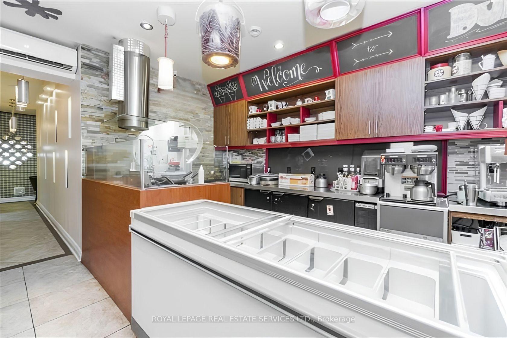 Photo 7 of 241-243 Lakeshore Road E, Mississauga, Port Credit — HOMEH