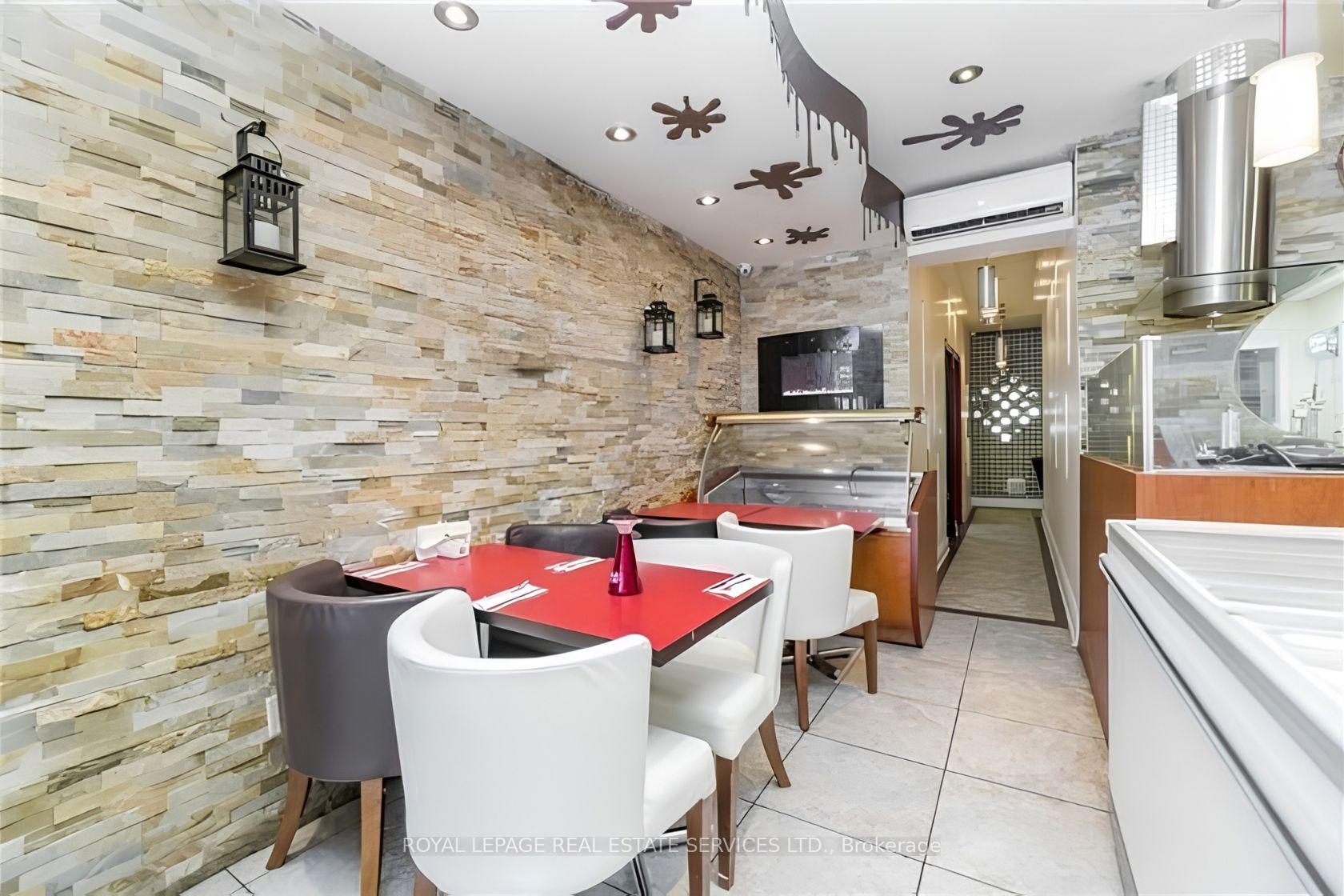Photo 8 of 241-243 Lakeshore Road E, Mississauga, Port Credit — HOMEH