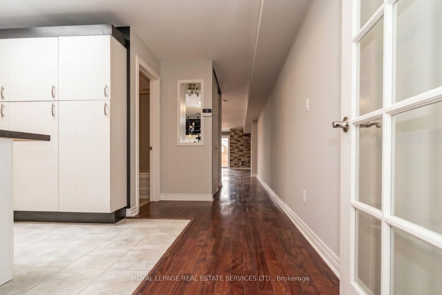 Photo 12 of 241-243 Lakeshore Road E, Mississauga, Port Credit — HOMEH