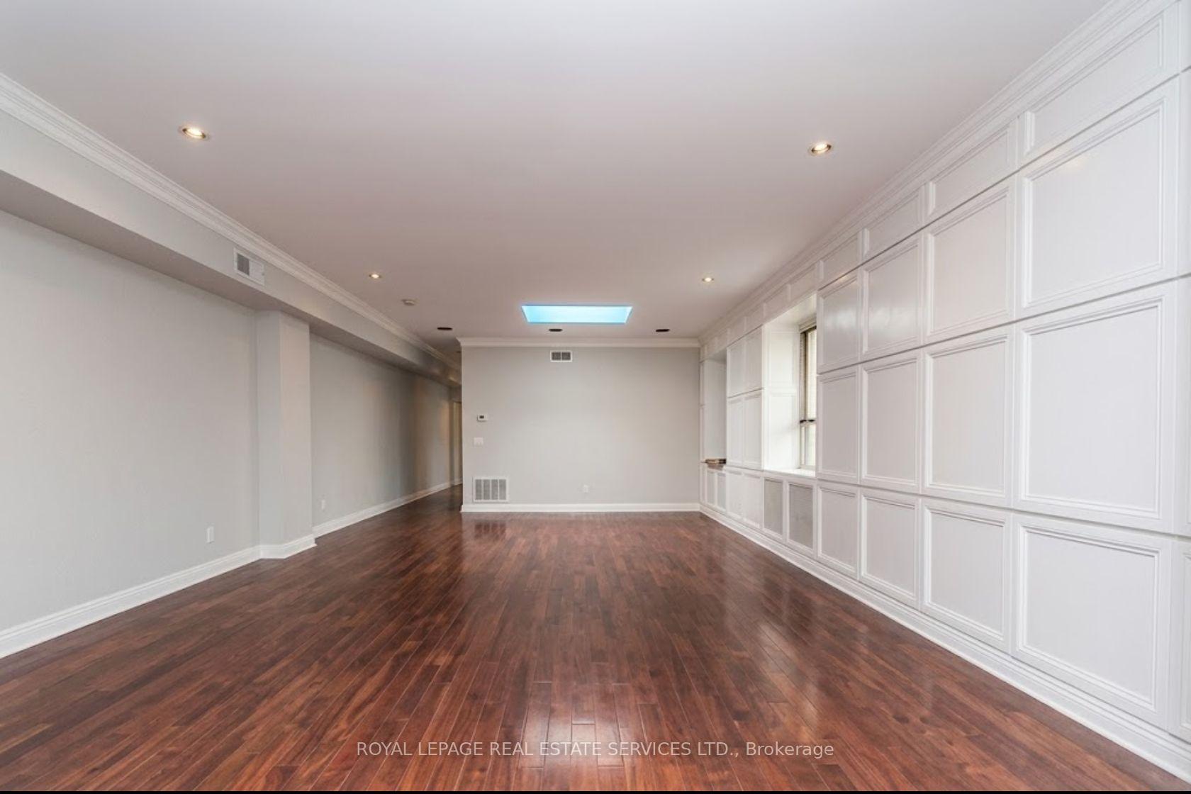 Photo 16 of 241-243 Lakeshore Road E, Mississauga, Port Credit — HOMEH