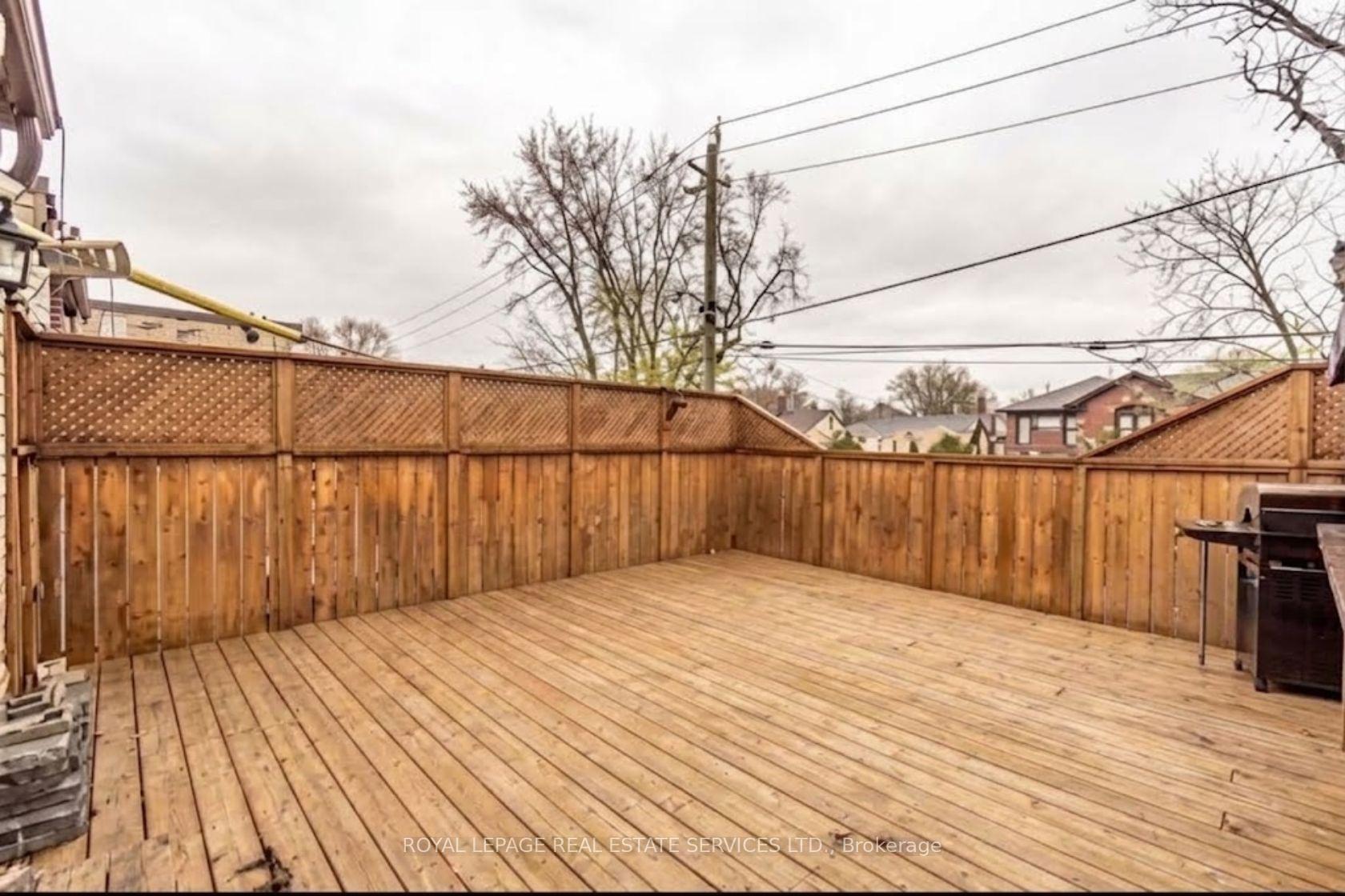 Photo 21 of 241-243 Lakeshore Road E, Mississauga, Port Credit — HOMEH