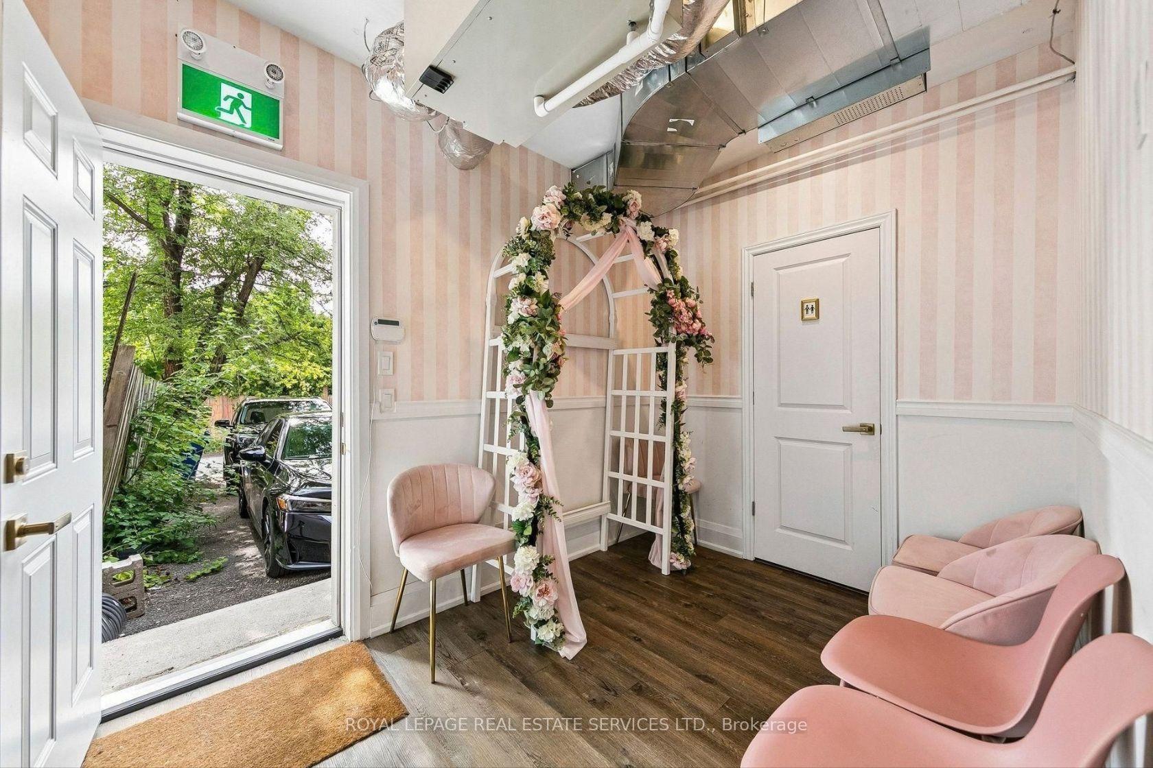Photo 31 of 241-243 Lakeshore Road E, Mississauga, Port Credit — HOMEH