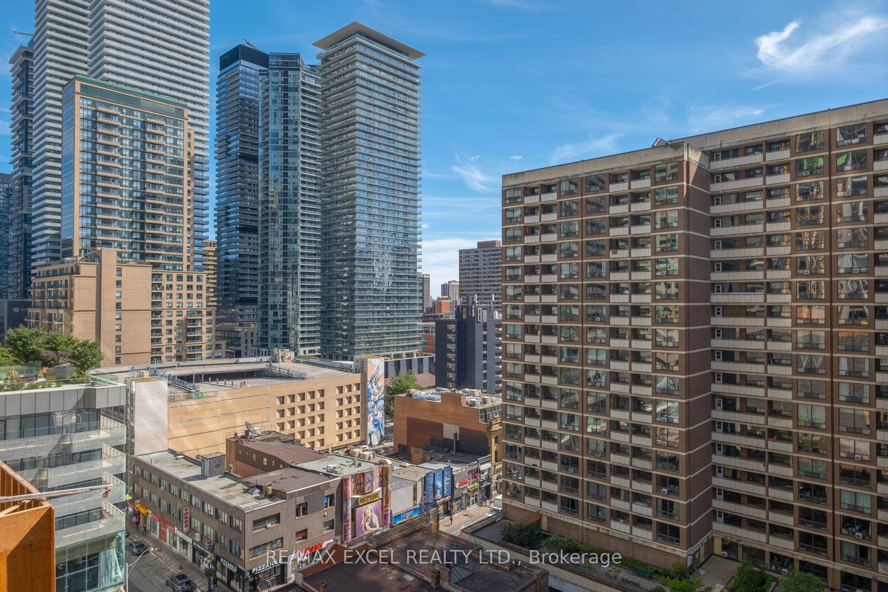 Front of Unit 1205, 35 Balmuto Street