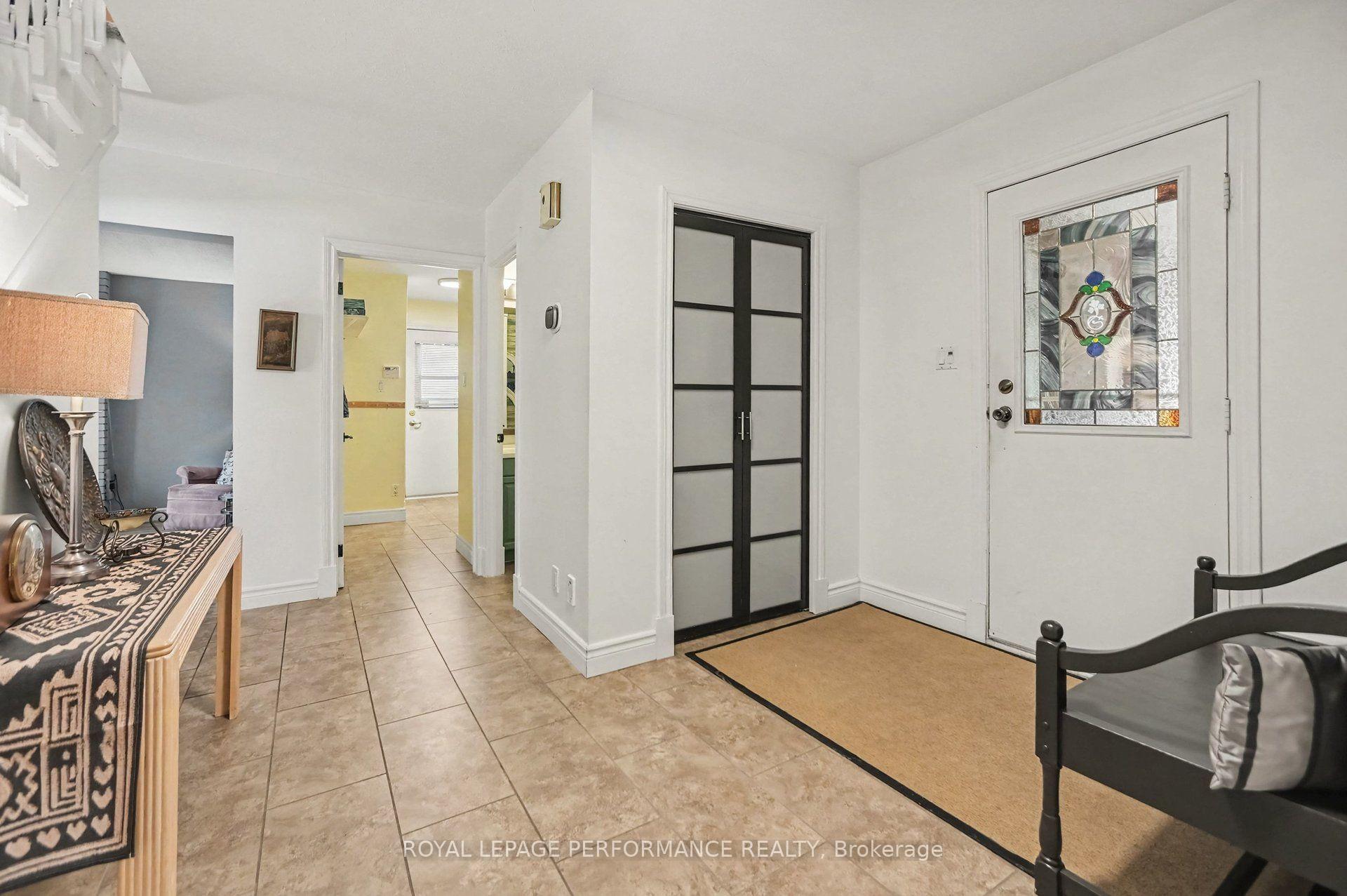 Photo 5 of 6284 Sundown Crescent, Ottawa, Convent Glen South — HOMEH