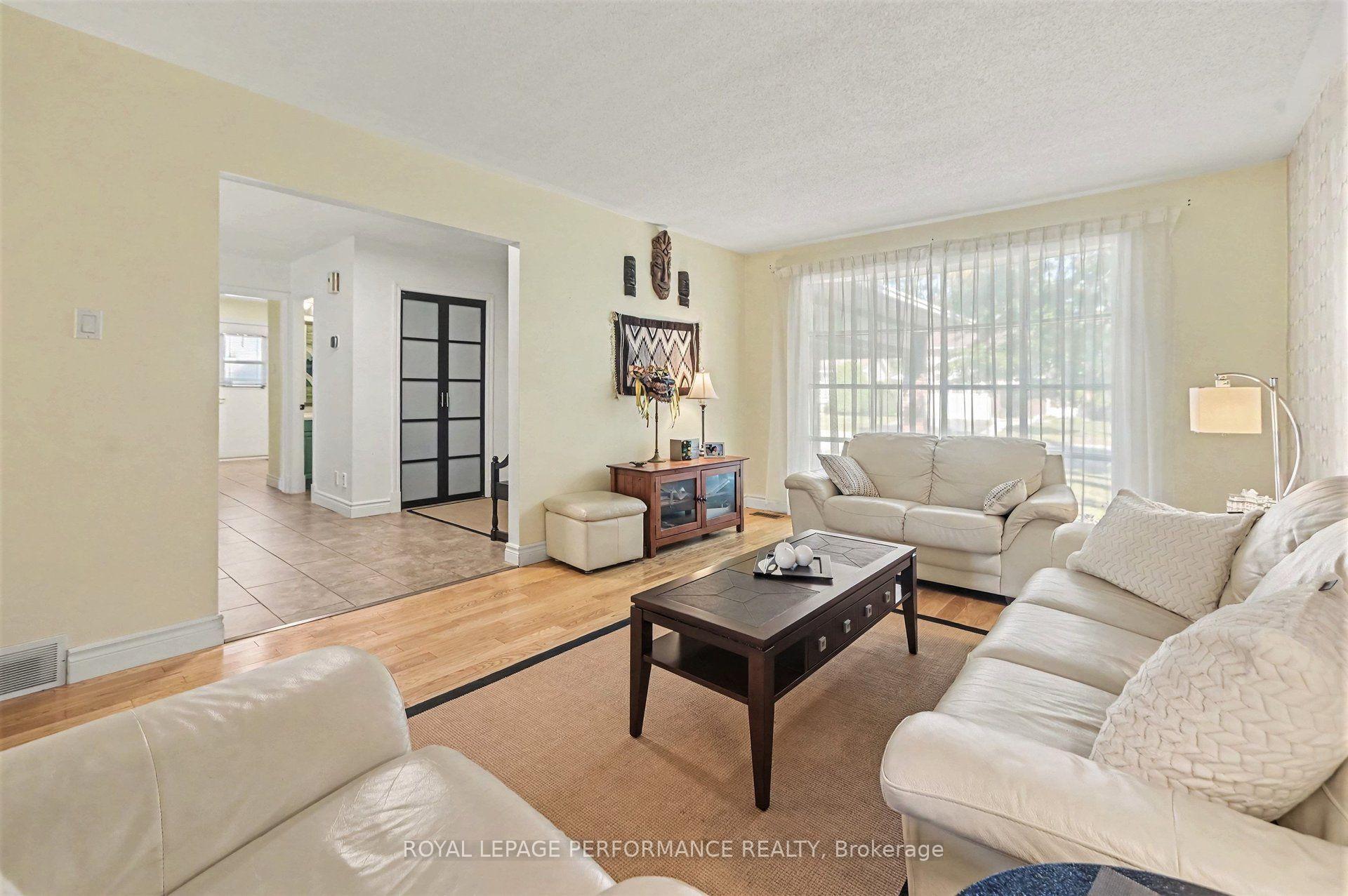 Photo 6 of 6284 Sundown Crescent, Ottawa, Convent Glen South — HOMEH
