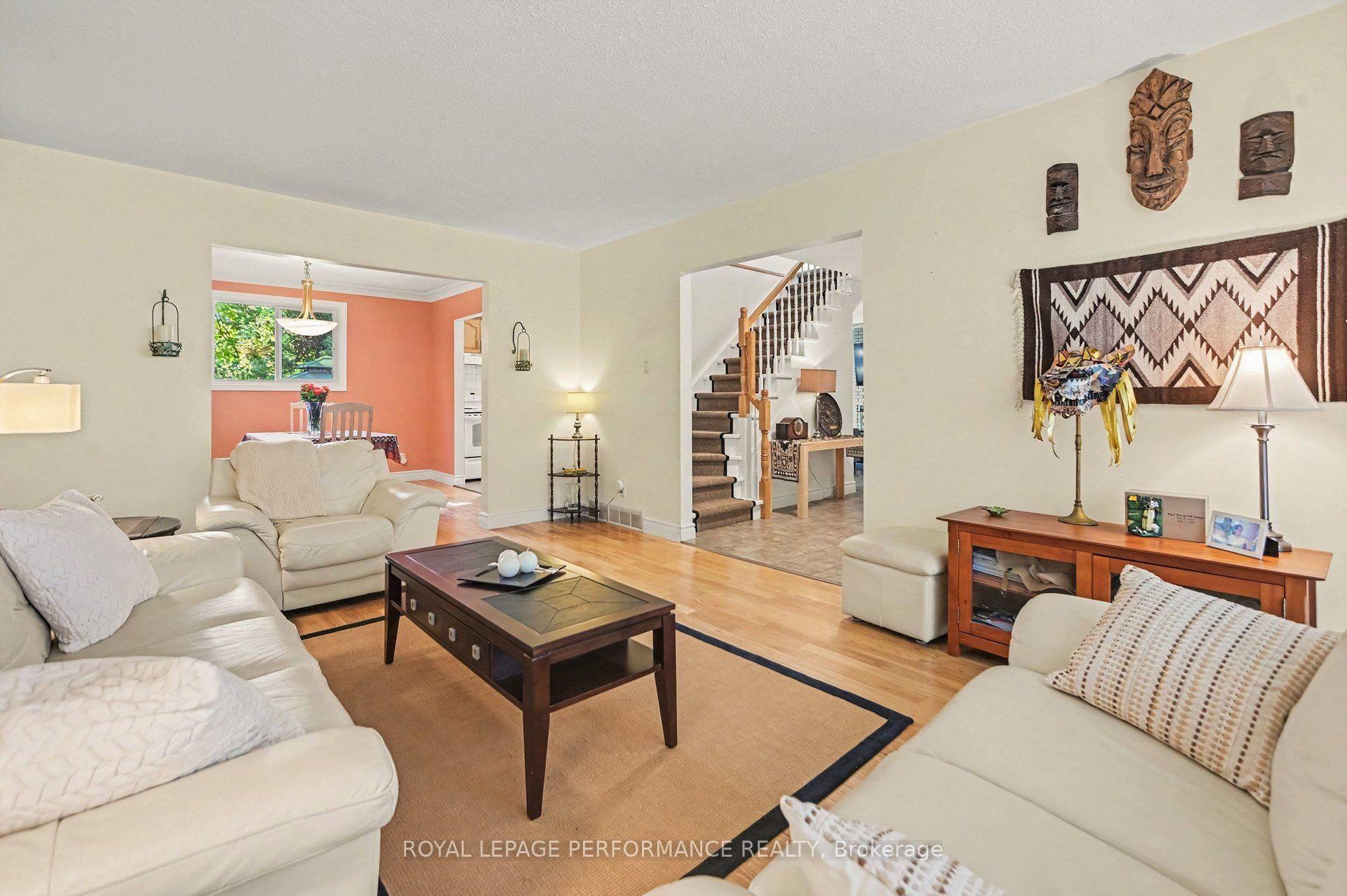 Photo 9 of 6284 Sundown Crescent, Ottawa, Convent Glen South — HOMEH