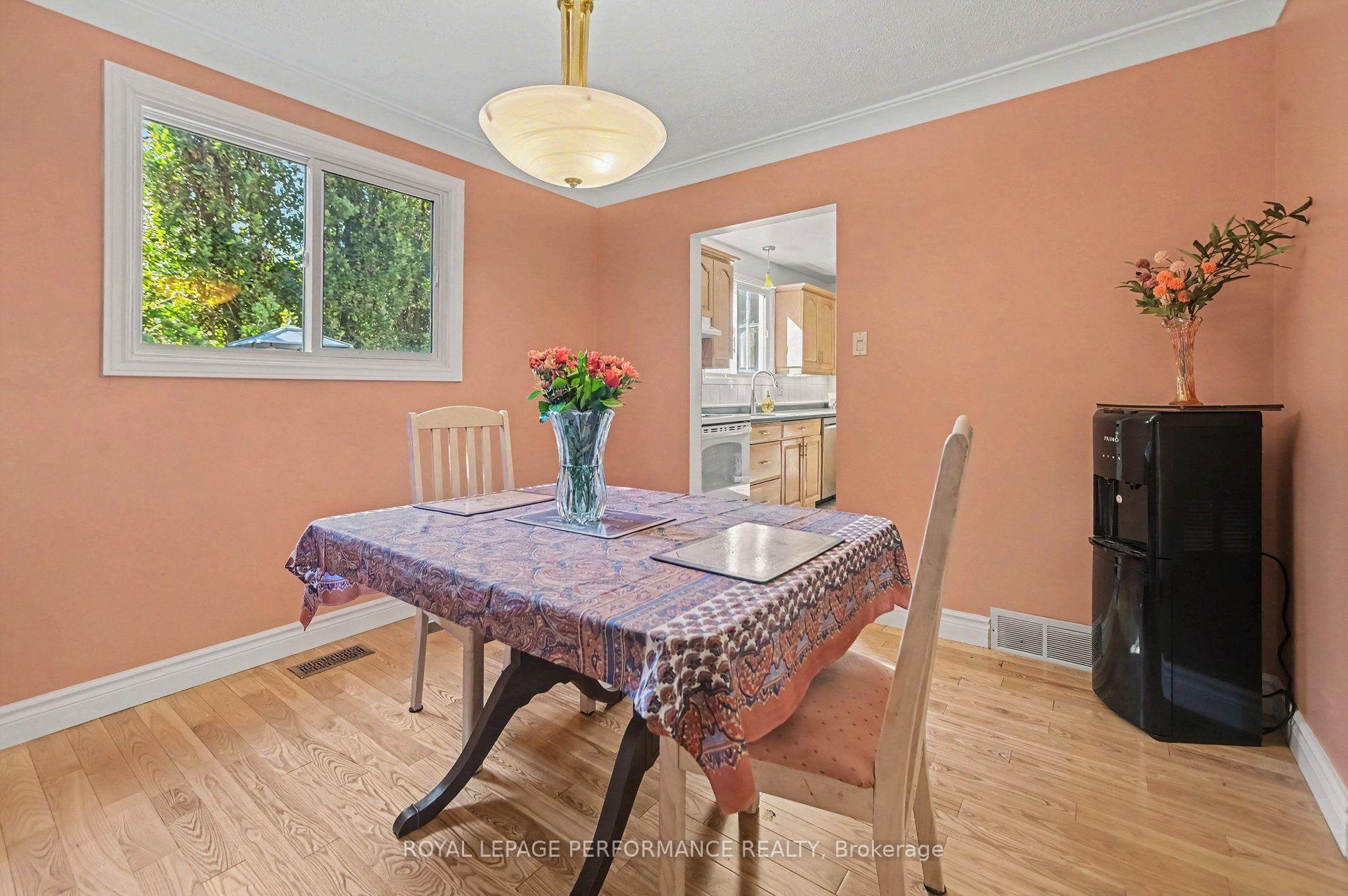 Photo 11 of 6284 Sundown Crescent, Ottawa, Convent Glen South — HOMEH