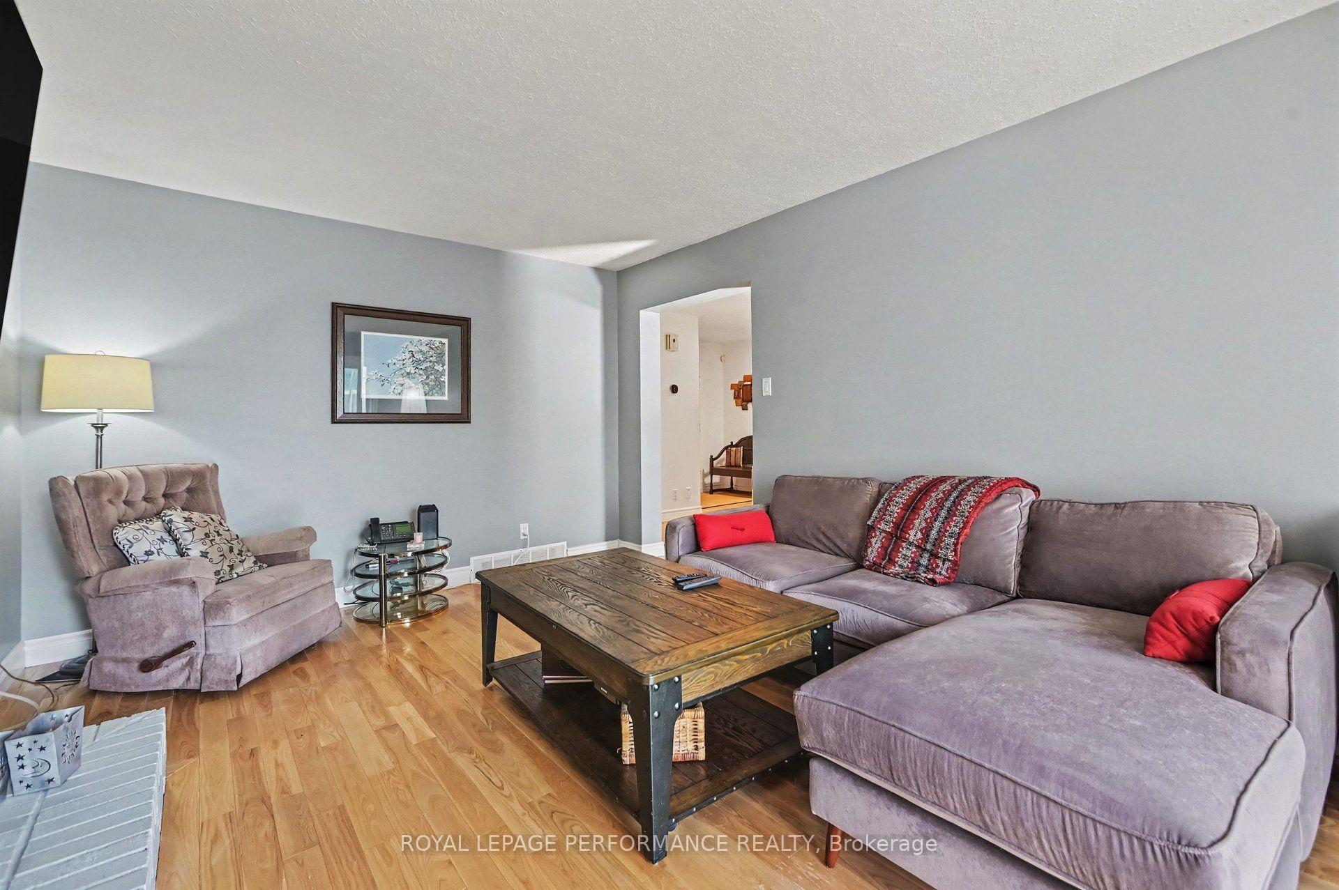 Photo 18 of 6284 Sundown Crescent, Ottawa, Convent Glen South — HOMEH