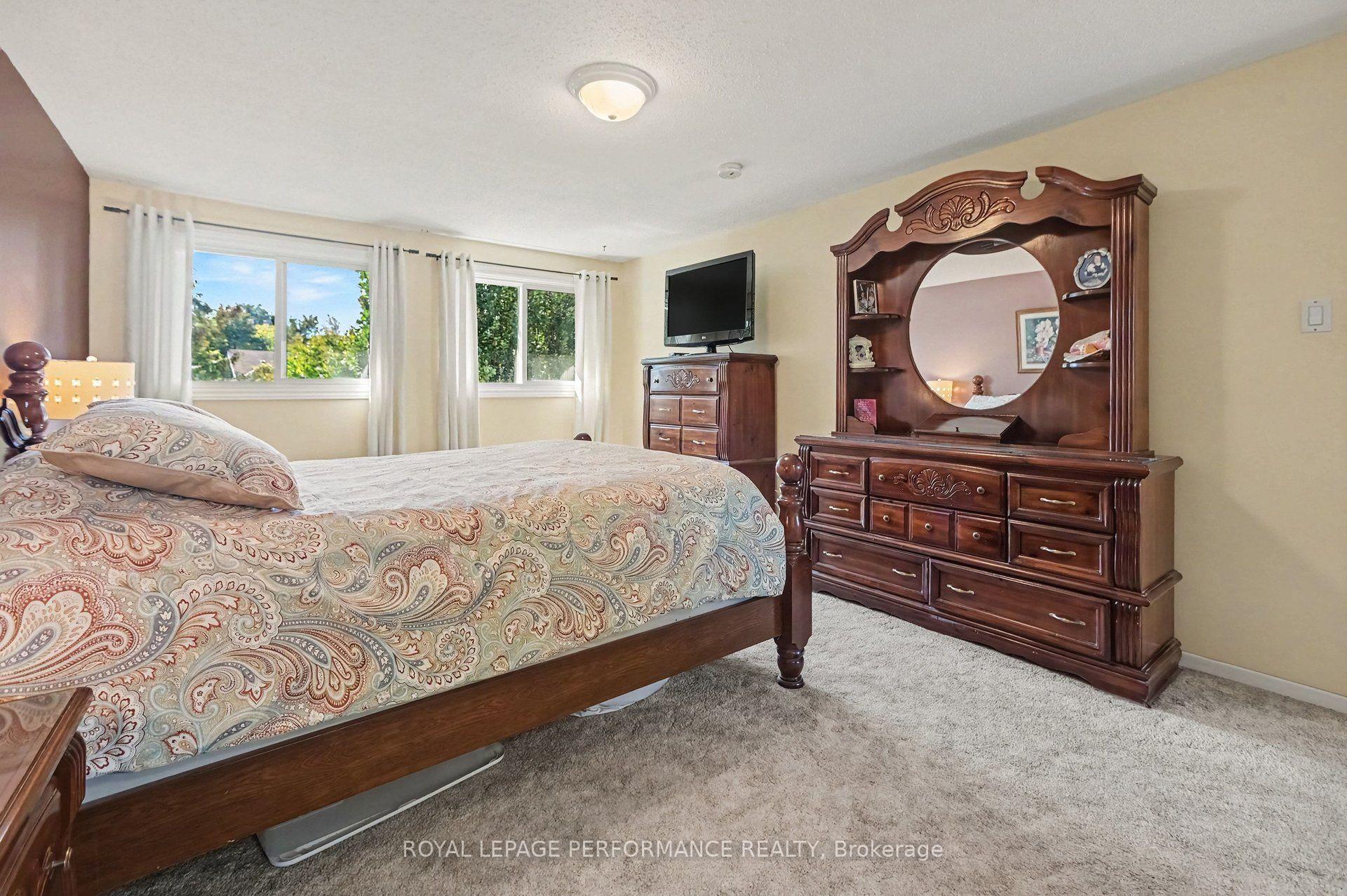 Photo 24 of 6284 Sundown Crescent, Ottawa, Convent Glen South — HOMEH