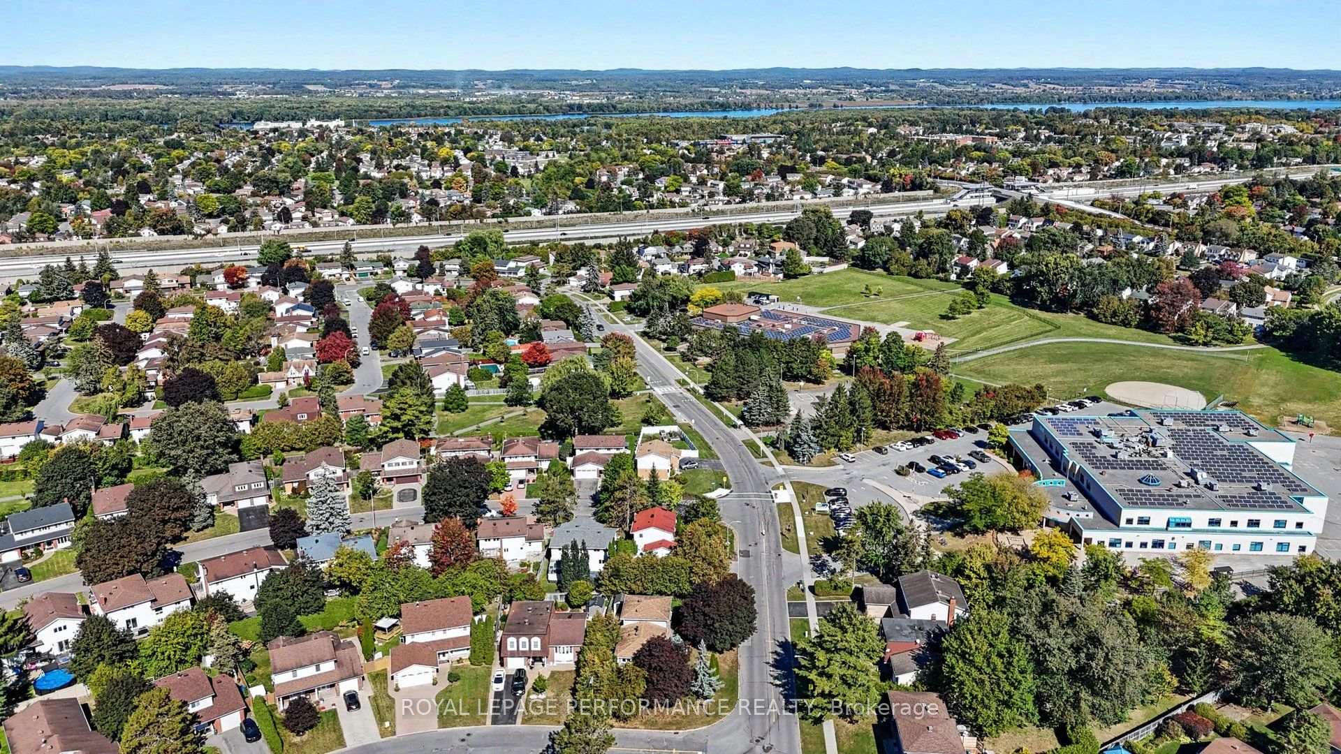 Photo 35 of 6284 Sundown Crescent, Ottawa, Convent Glen South — HOMEH