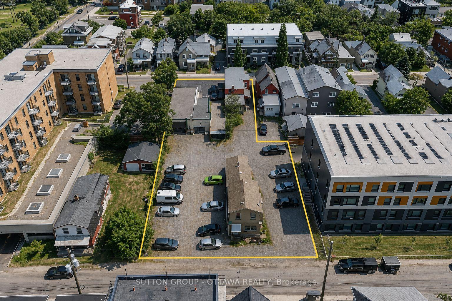 Photo of 143 Forward & 140-144 Hinchey Avenue