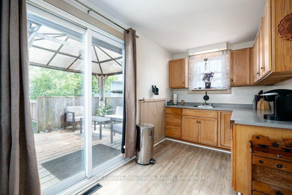 Photo 12 of 29 Pelham Street, Quinte West, Trenton Ward — HOMEH