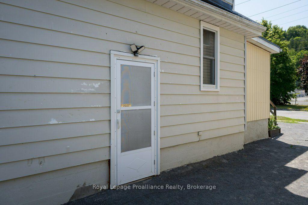 Photo 26 of 29 Pelham Street, Quinte West, Trenton Ward — HOMEH