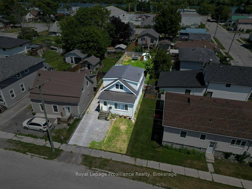 Photo 40 of 29 Pelham Street, Quinte West, Trenton Ward — HOMEH
