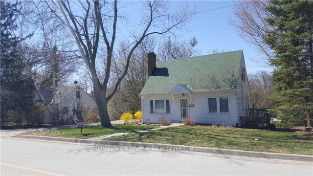 Photo 2 of 66 Roxborough Road, Newmarket, Gorham-College Manor — HOMEH