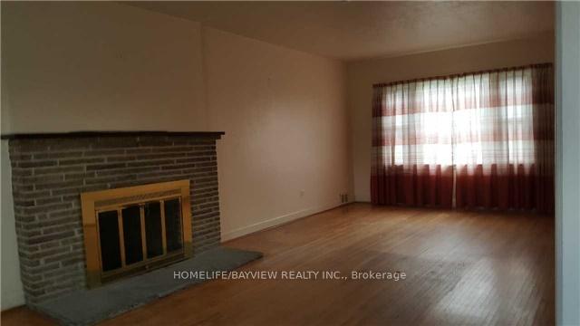 Photo 10 of 66 Roxborough Road, Newmarket, Gorham-College Manor — HOMEH