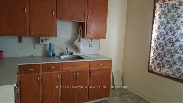 Photo 11 of 66 Roxborough Road, Newmarket, Gorham-College Manor — HOMEH