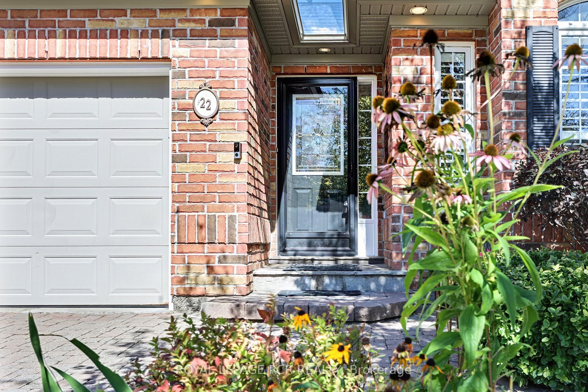 Photo 3 of 22 Nailsworth Crescent, Caledon, Caledon East — HOMEH