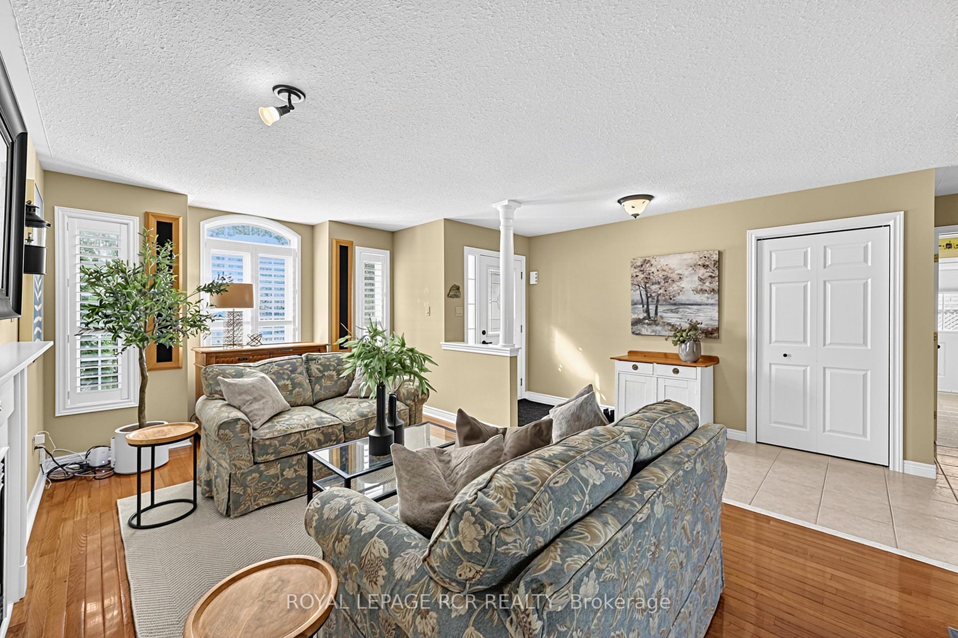 Photo 6 of 22 Nailsworth Crescent, Caledon, Caledon East — HOMEH