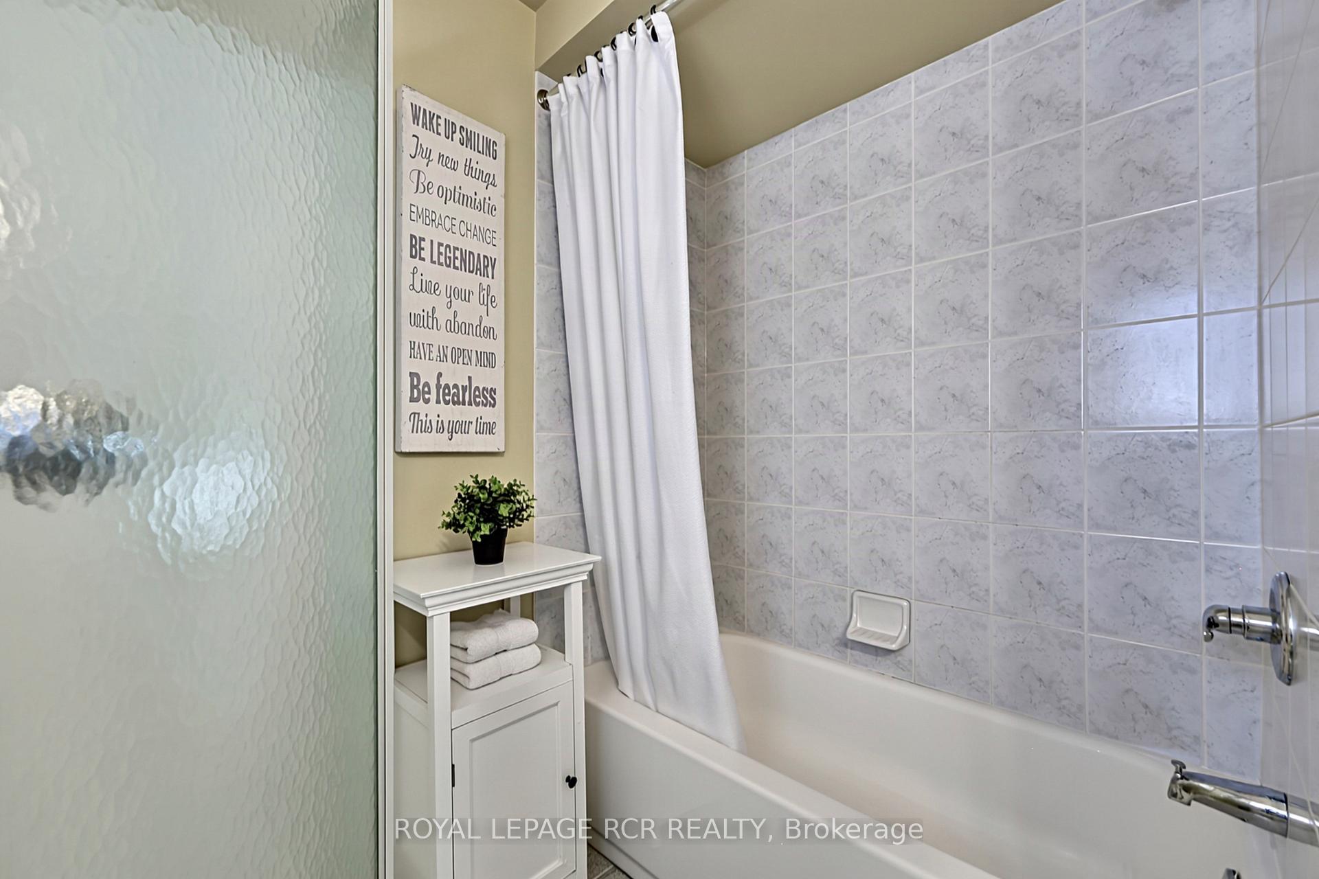 Photo 17 of 22 Nailsworth Crescent, Caledon, Caledon East — HOMEH