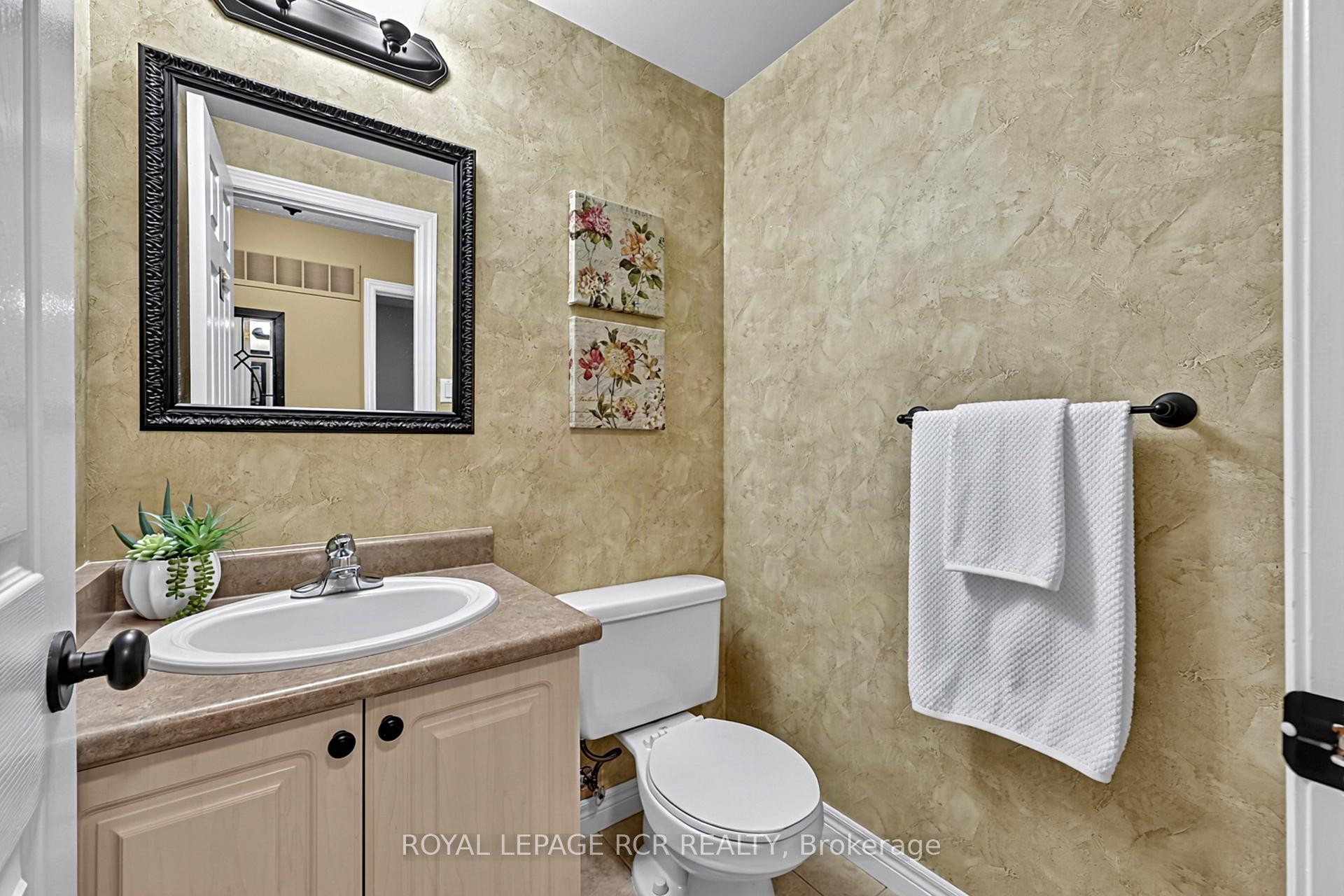 Photo 19 of 22 Nailsworth Crescent, Caledon, Caledon East — HOMEH