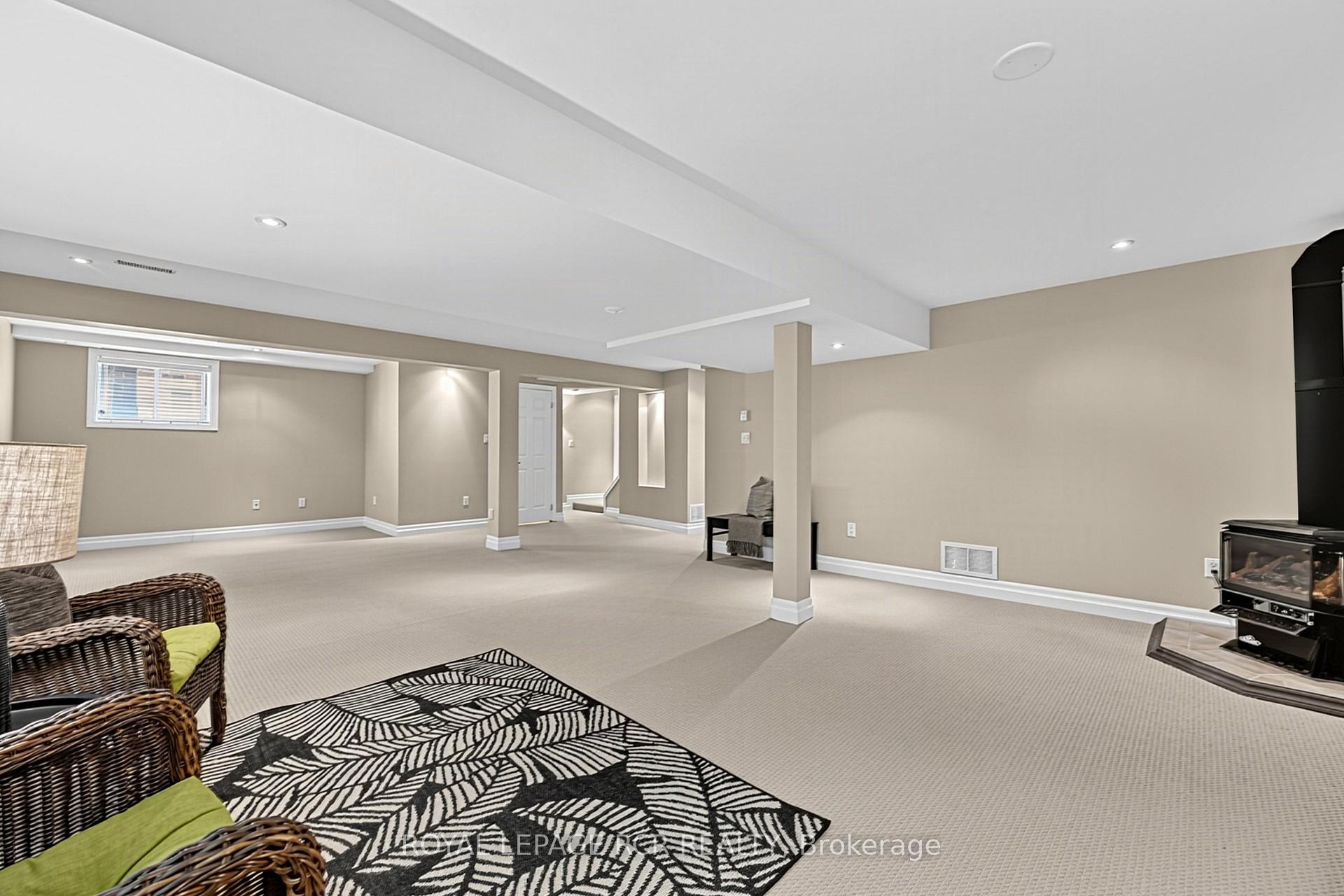 Photo 29 of 22 Nailsworth Crescent, Caledon, Caledon East — HOMEH