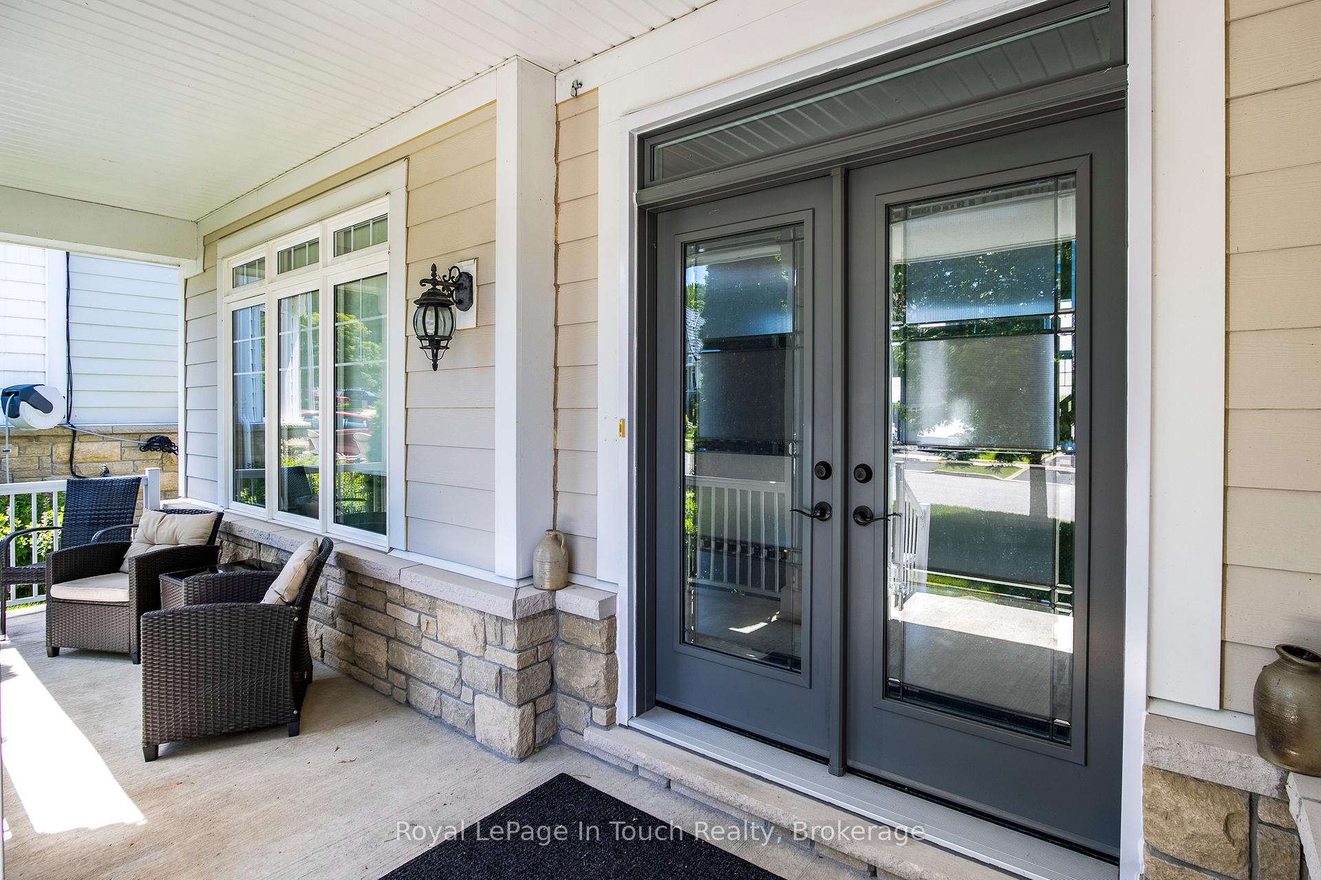 Photo 6 of 14 Riverwalk Place, Midland — HOMEH