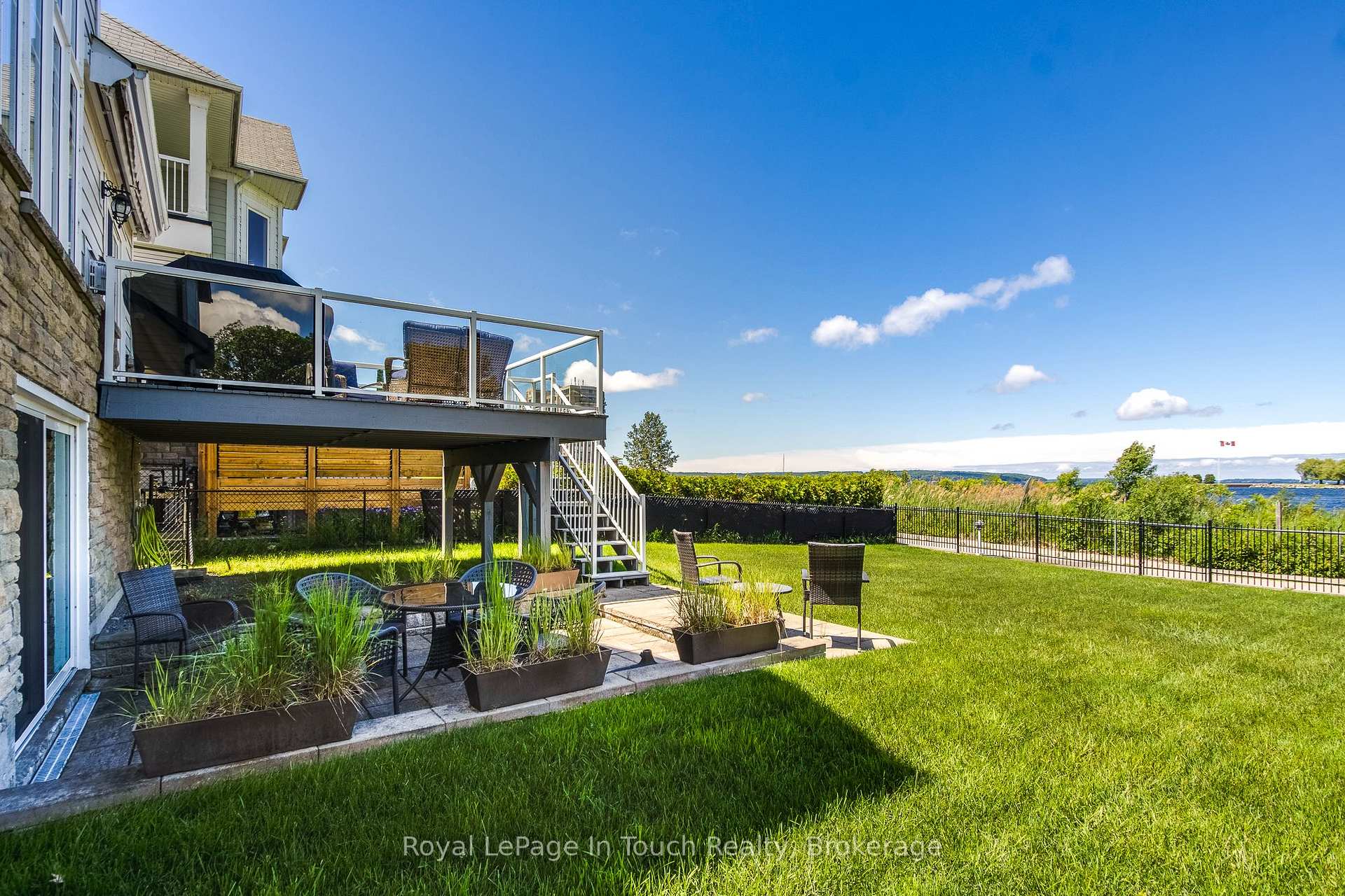 Photo 38 of 14 Riverwalk Place, Midland — HOMEH