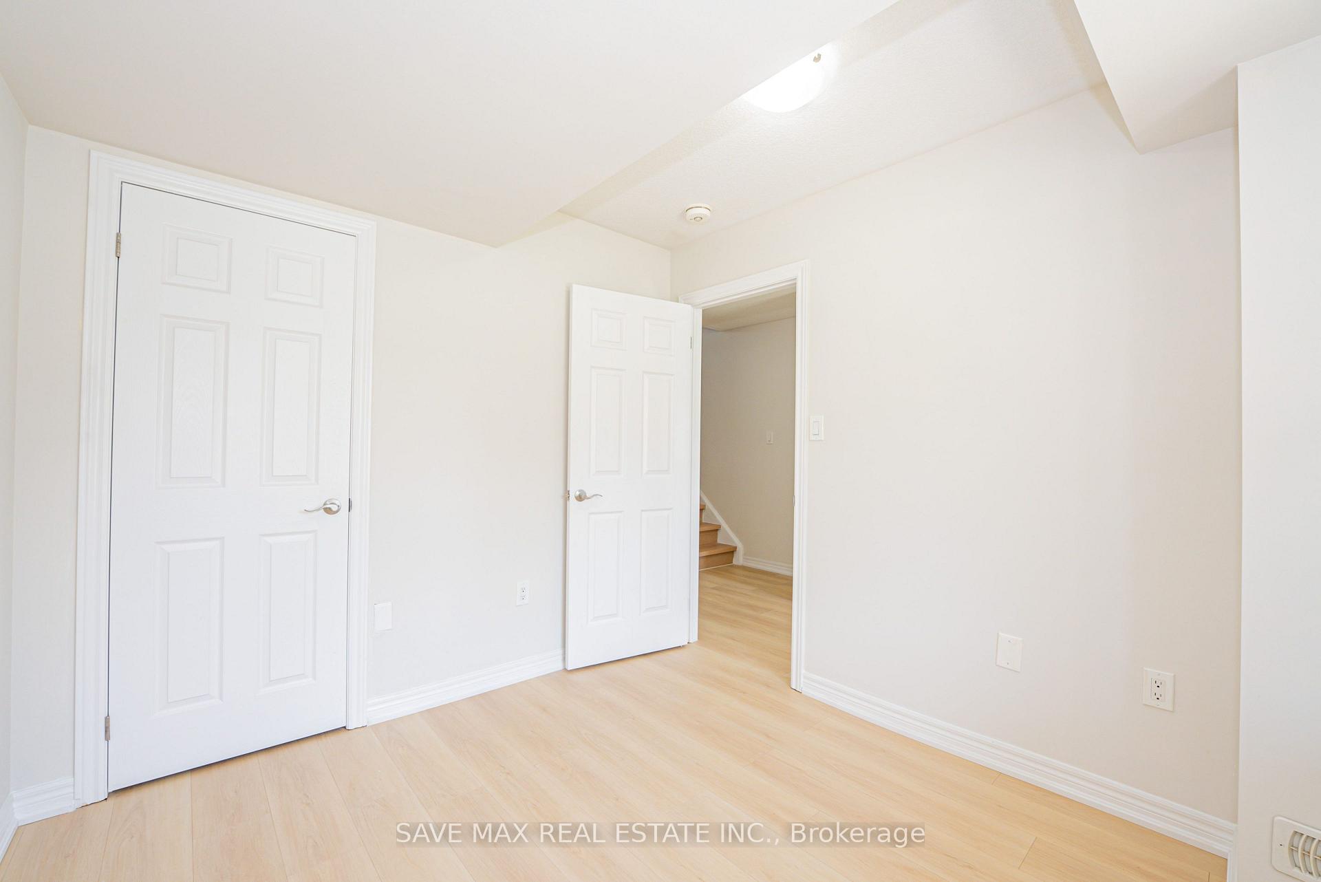 Photo 8 of 410 Linden Drive, Cambridge, Preston Heights — HOMEH