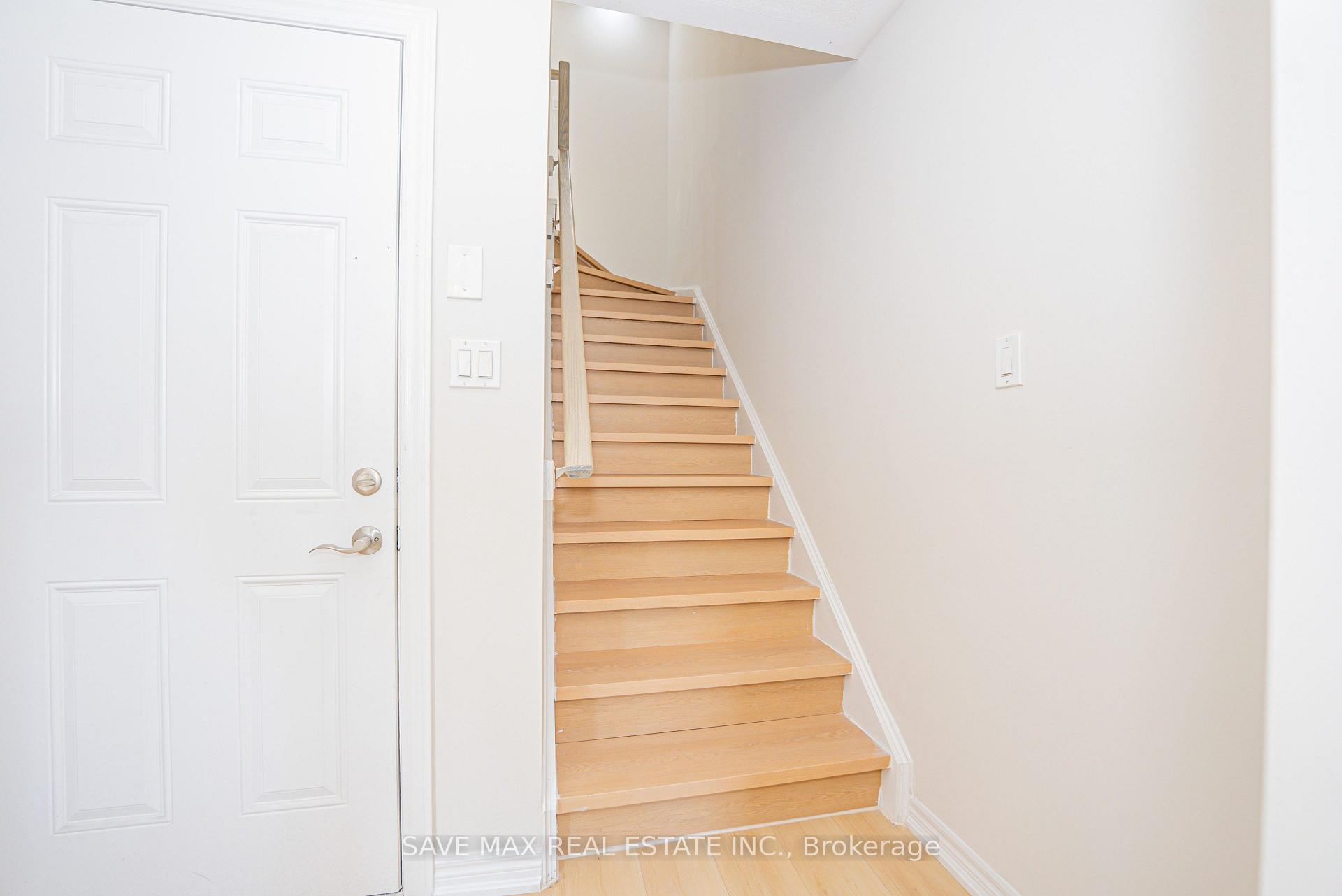 Photo 10 of 410 Linden Drive, Cambridge, Preston Heights — HOMEH