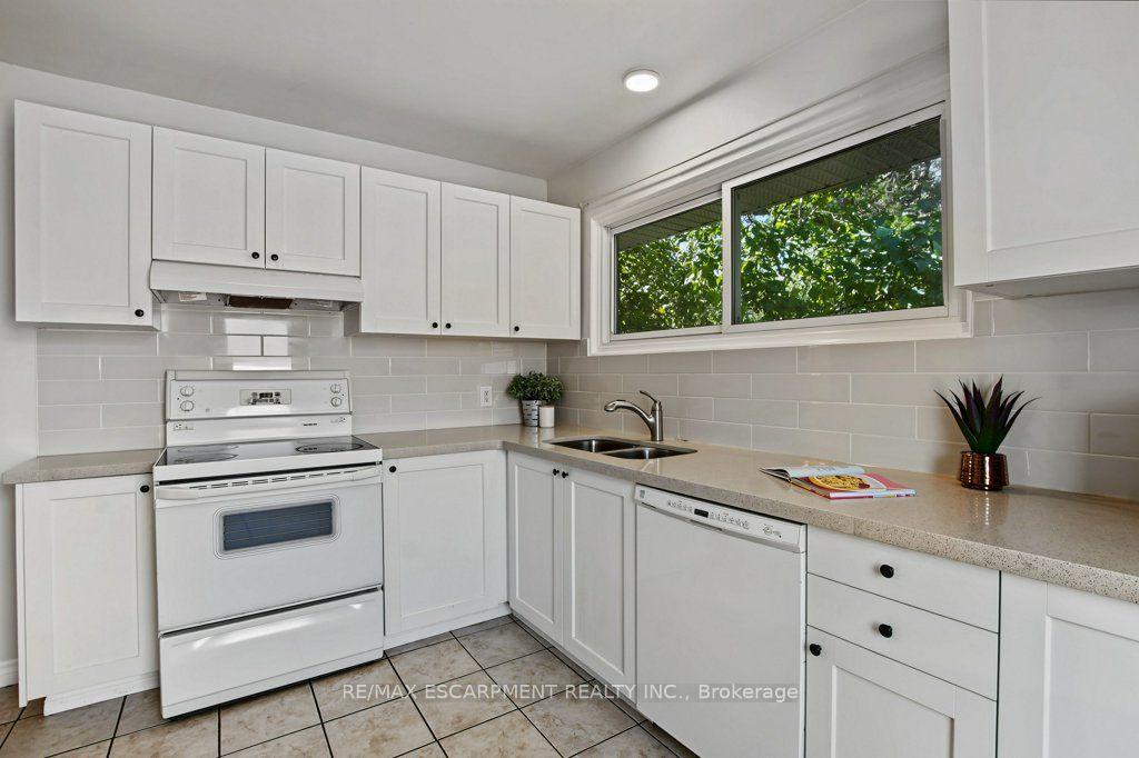 Photo 12 of 15 Carwyn Crescent, Hamilton, Ainslie Wood — HOMEH