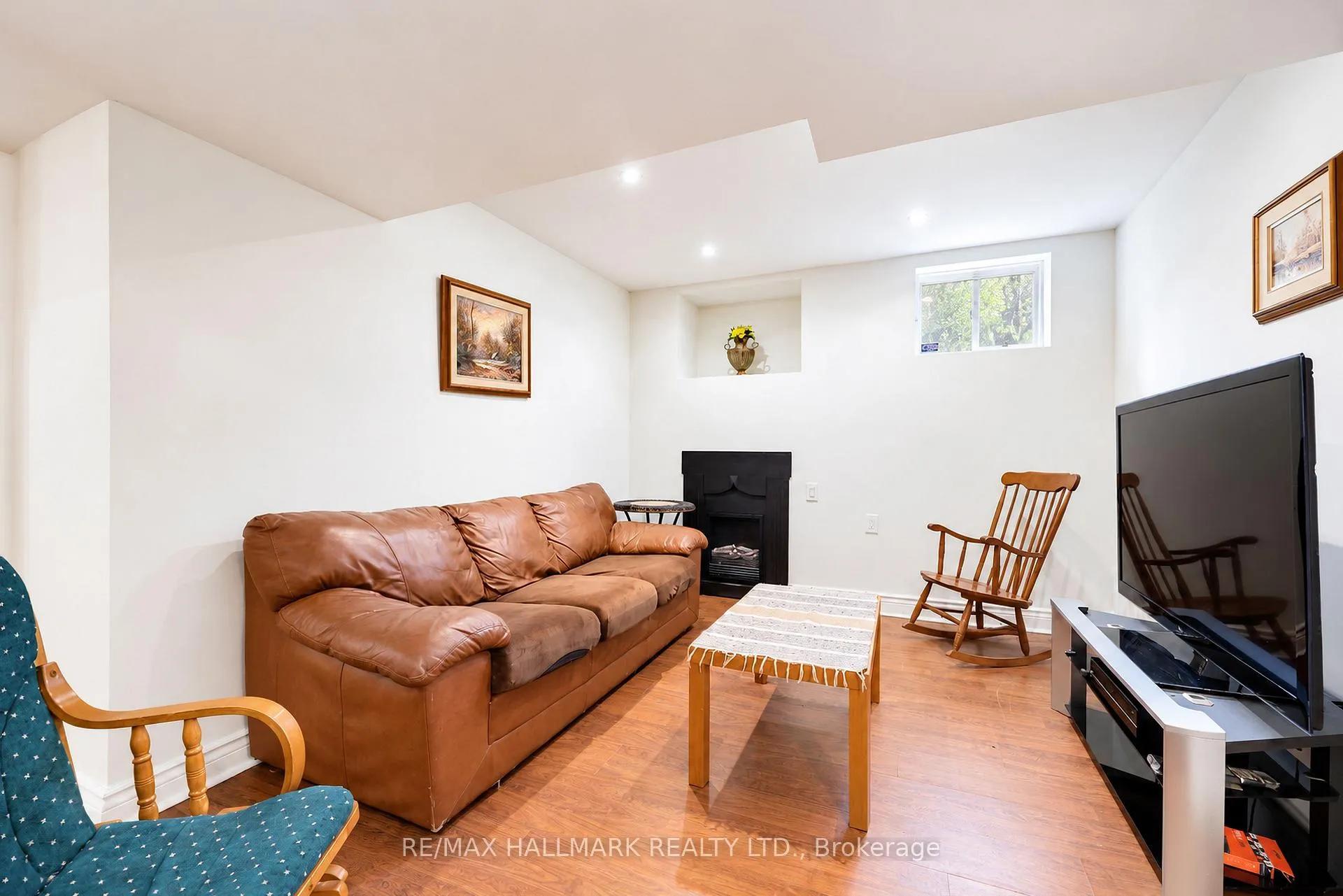 Photo 6 of 16 Braehead Drive, Richmond Hill, Jefferson — HOMEH