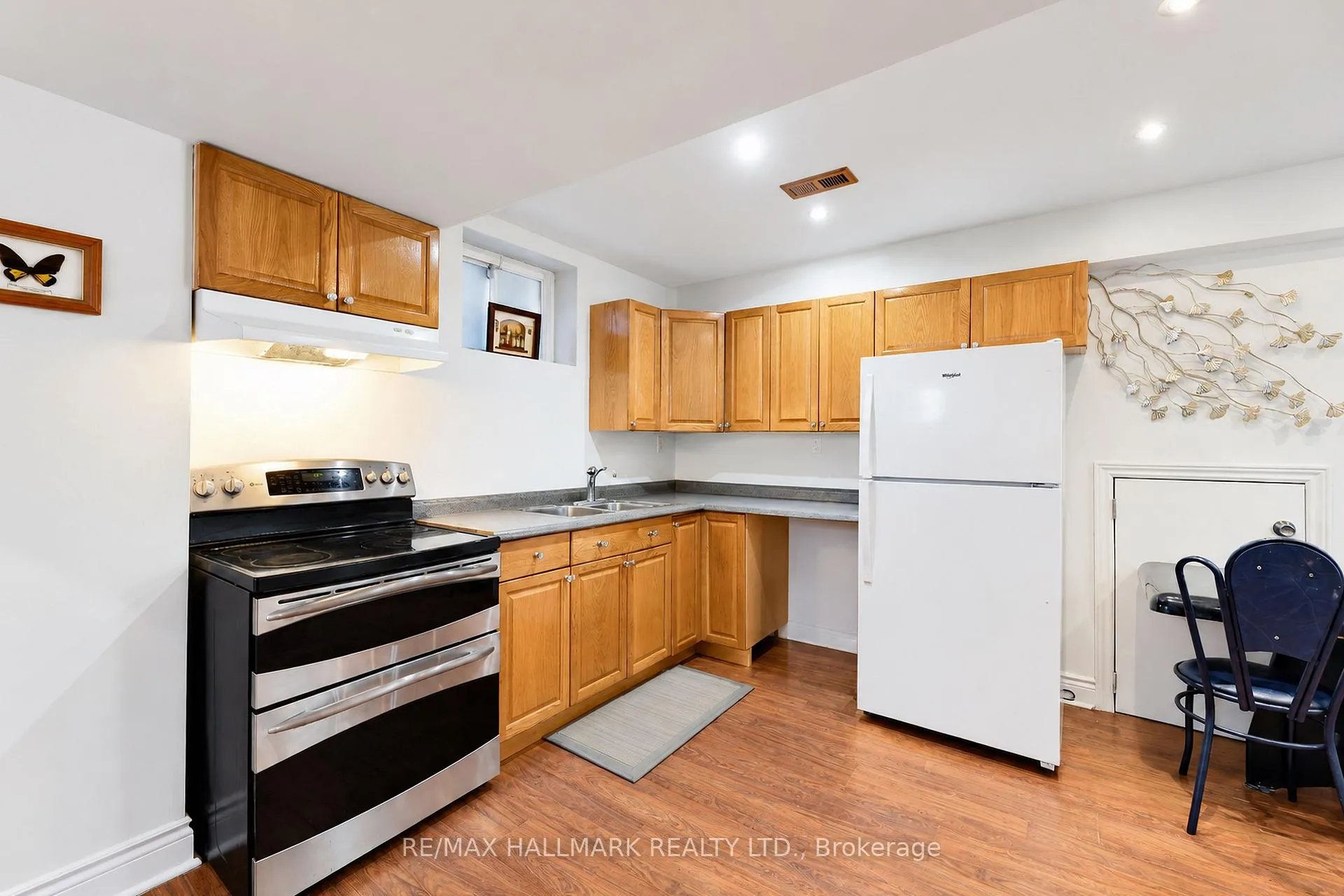 Photo 14 of 16 Braehead Drive, Richmond Hill, Jefferson — HOMEH
