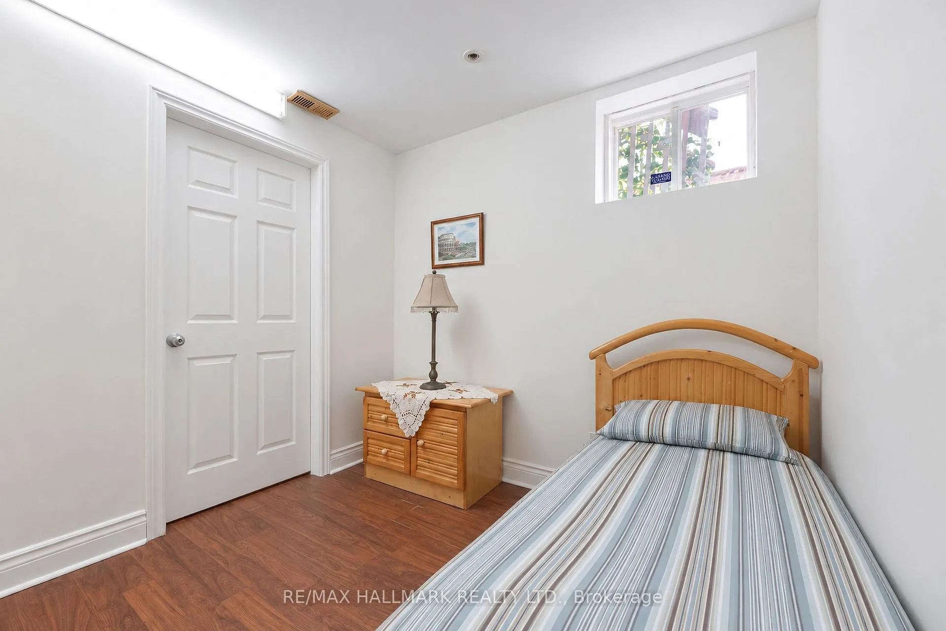Photo 17 of 16 Braehead Drive, Richmond Hill, Jefferson — HOMEH