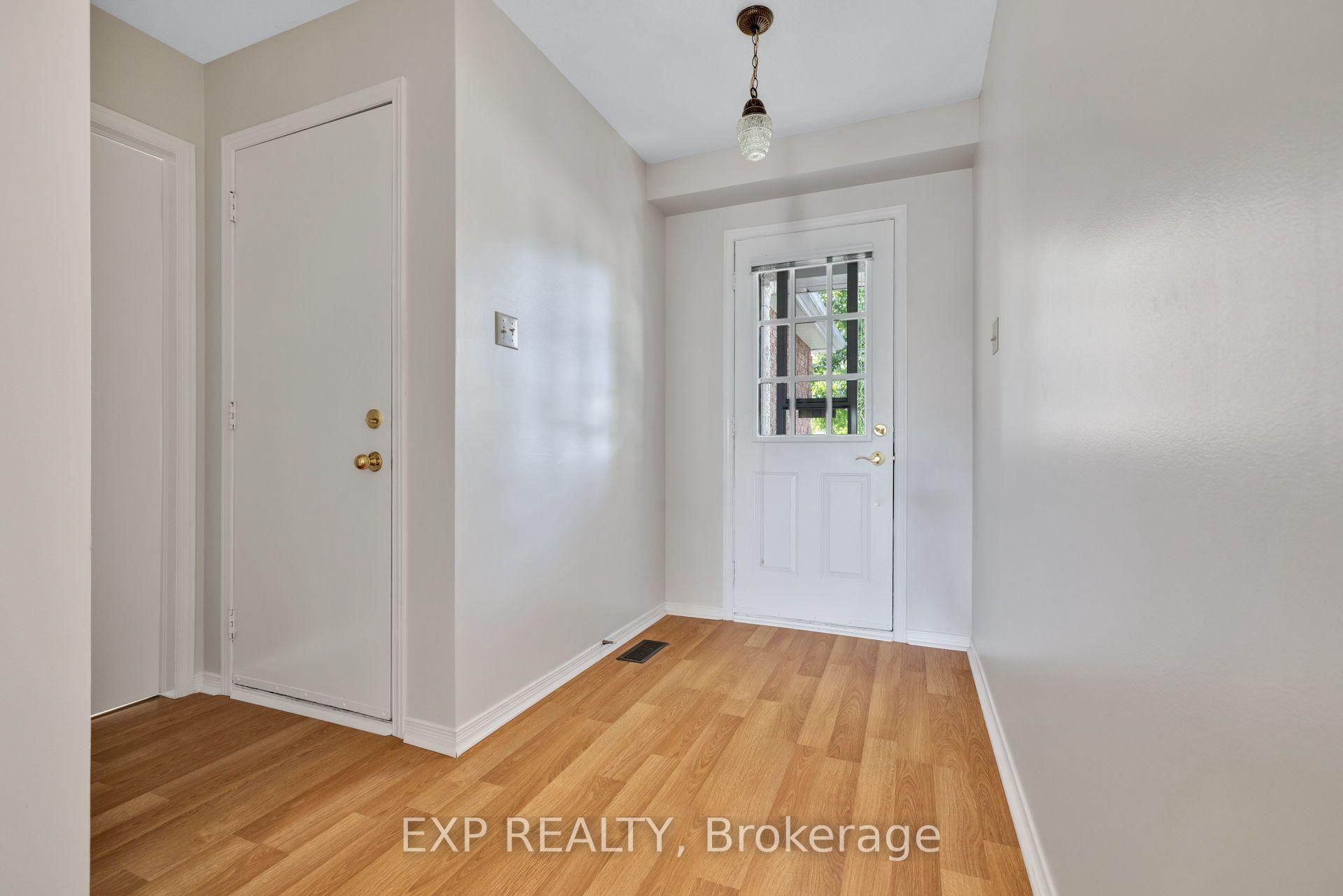 Photo 5 of 47 Filion Crescent, Ottawa, Kanata - Bridlewood — HOMEH