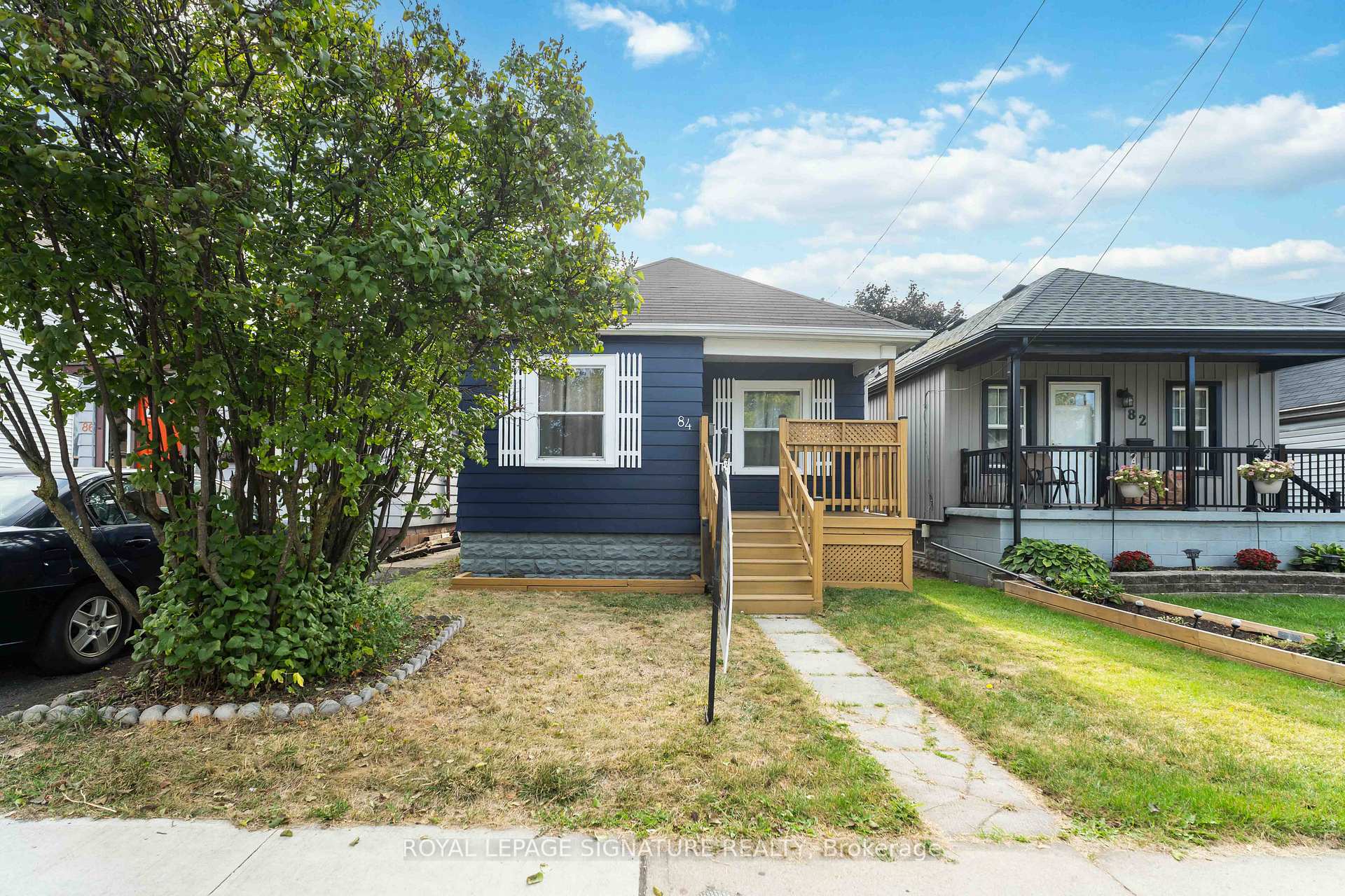 Photo 2 of 84 Frederick Avenue, Hamilton, Crown Point — HOMEH