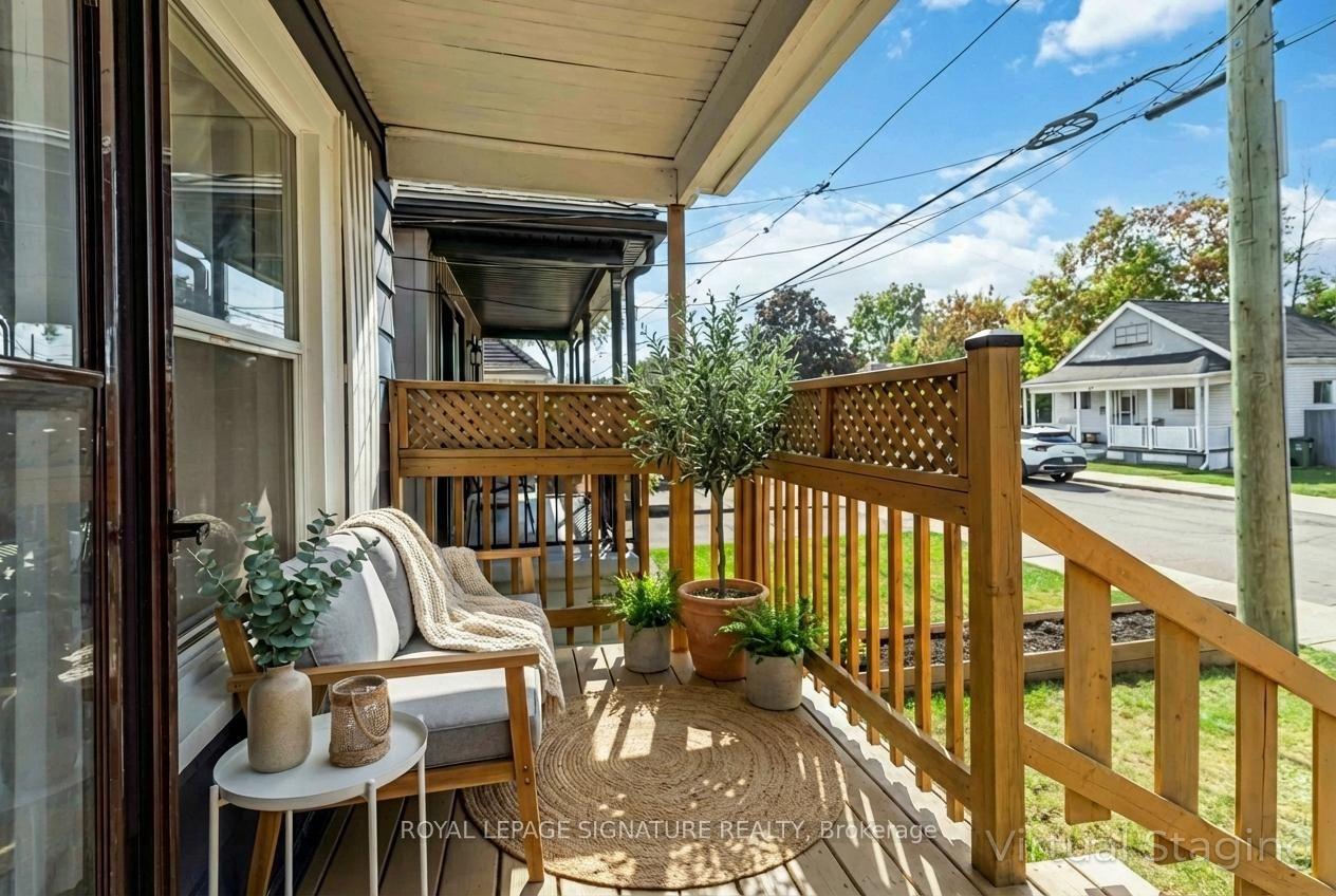 Photo 4 of 84 Frederick Avenue, Hamilton, Crown Point — HOMEH