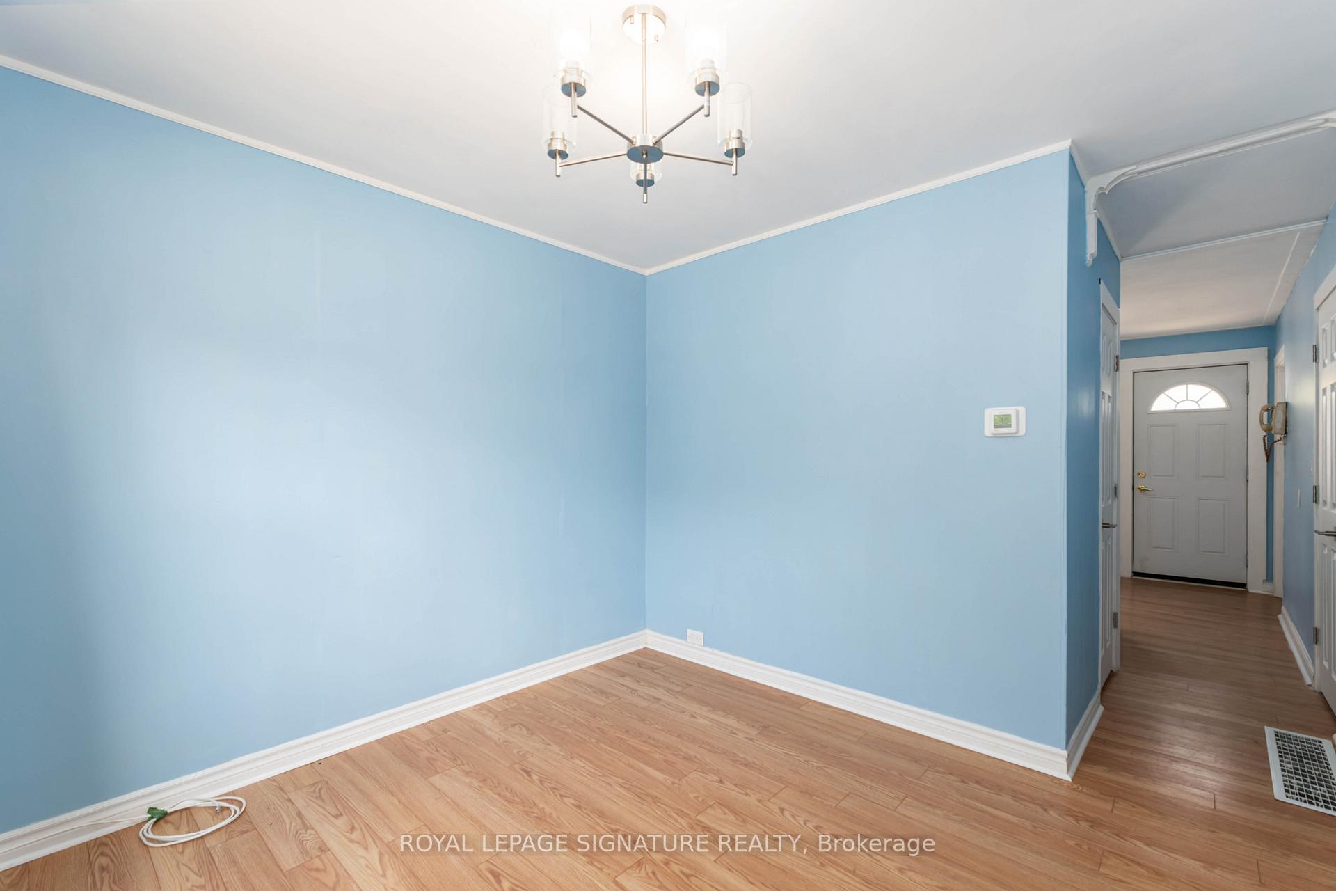 Photo 9 of 84 Frederick Avenue, Hamilton, Crown Point — HOMEH