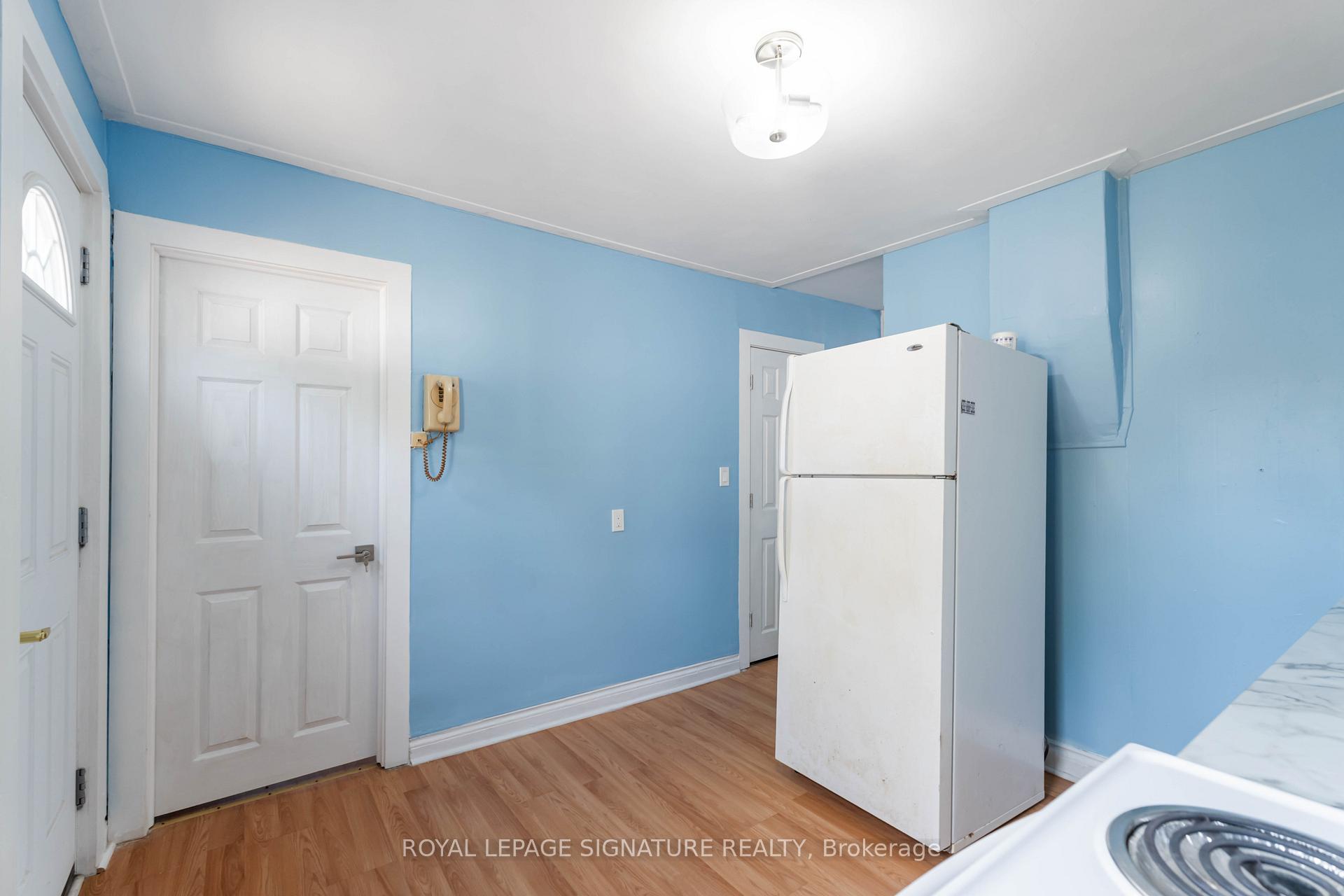 Photo 14 of 84 Frederick Avenue, Hamilton, Crown Point — HOMEH