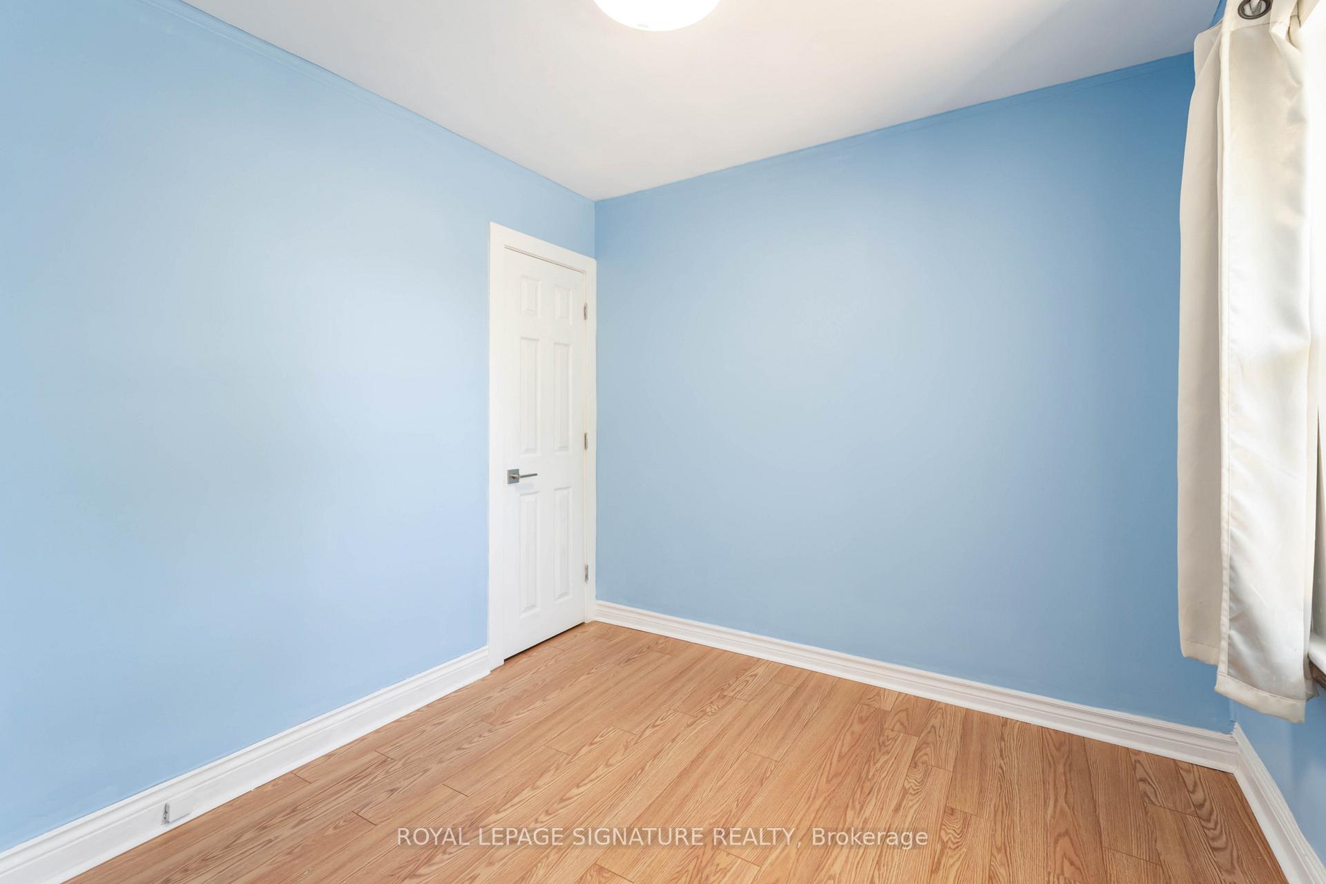 Photo 17 of 84 Frederick Avenue, Hamilton, Crown Point — HOMEH