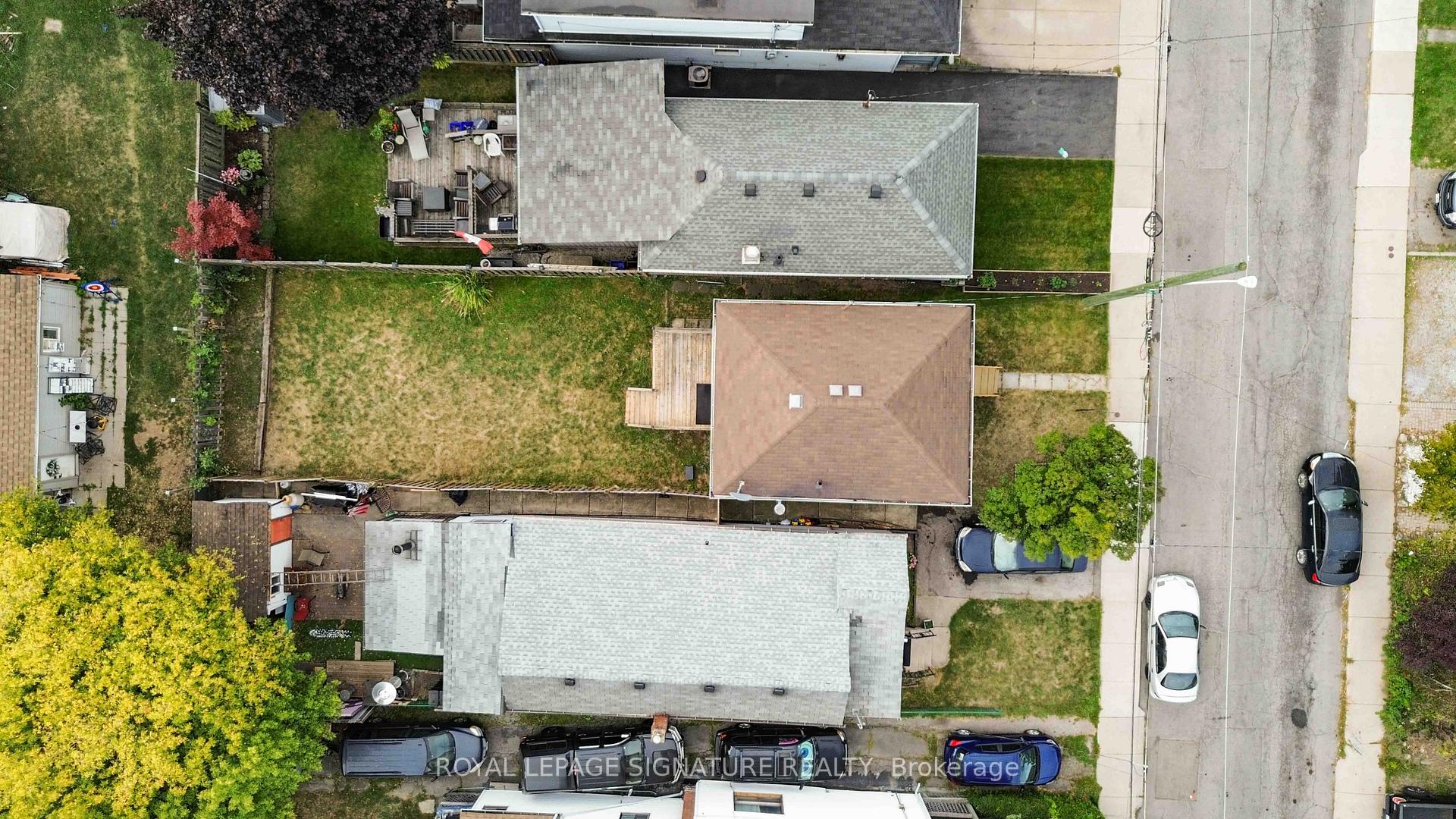 Photo 26 of 84 Frederick Avenue, Hamilton, Crown Point — HOMEH