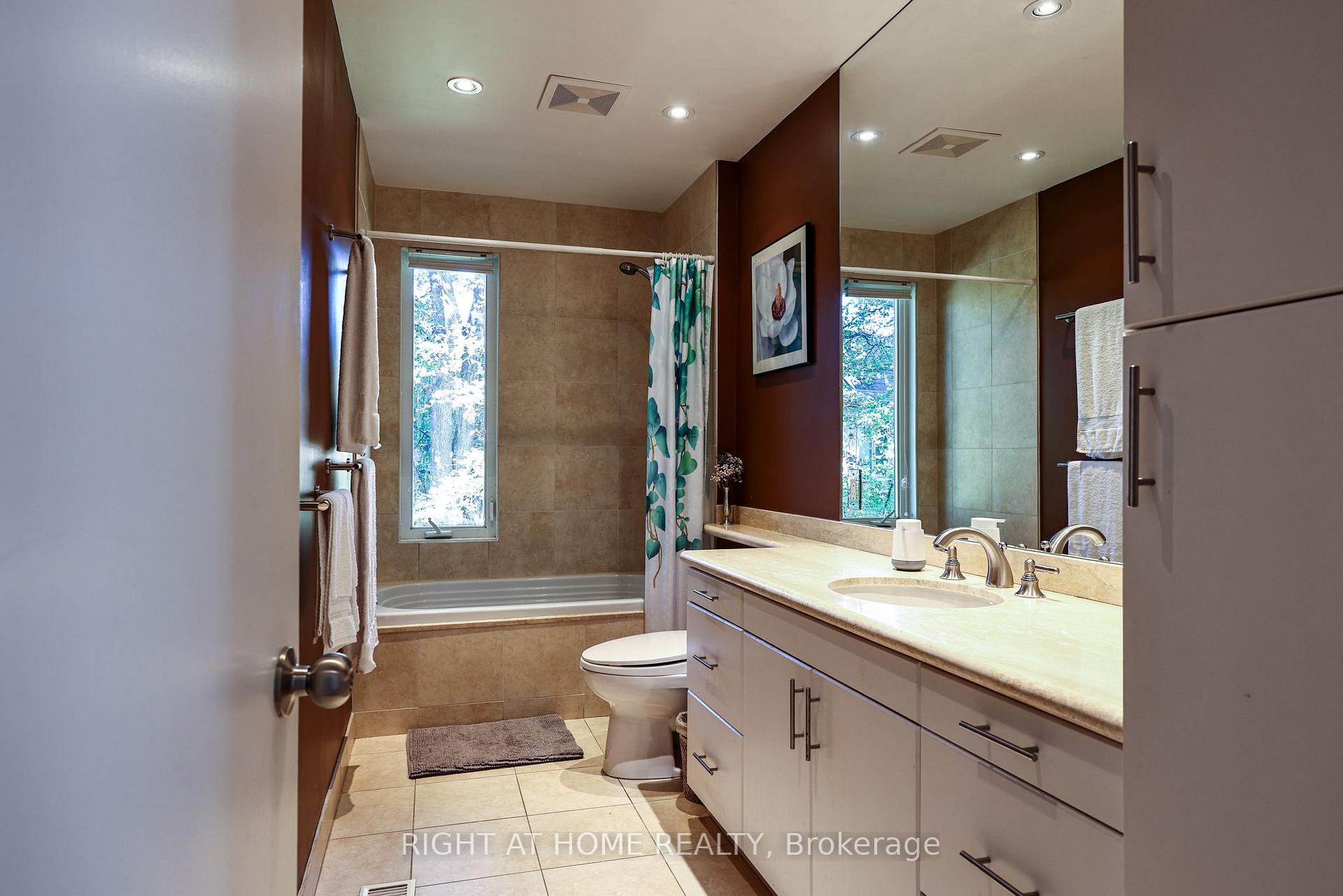 Photo 16 of 69 Montressor Drive, North York, St. Andrew-Windfields — HOMEH
